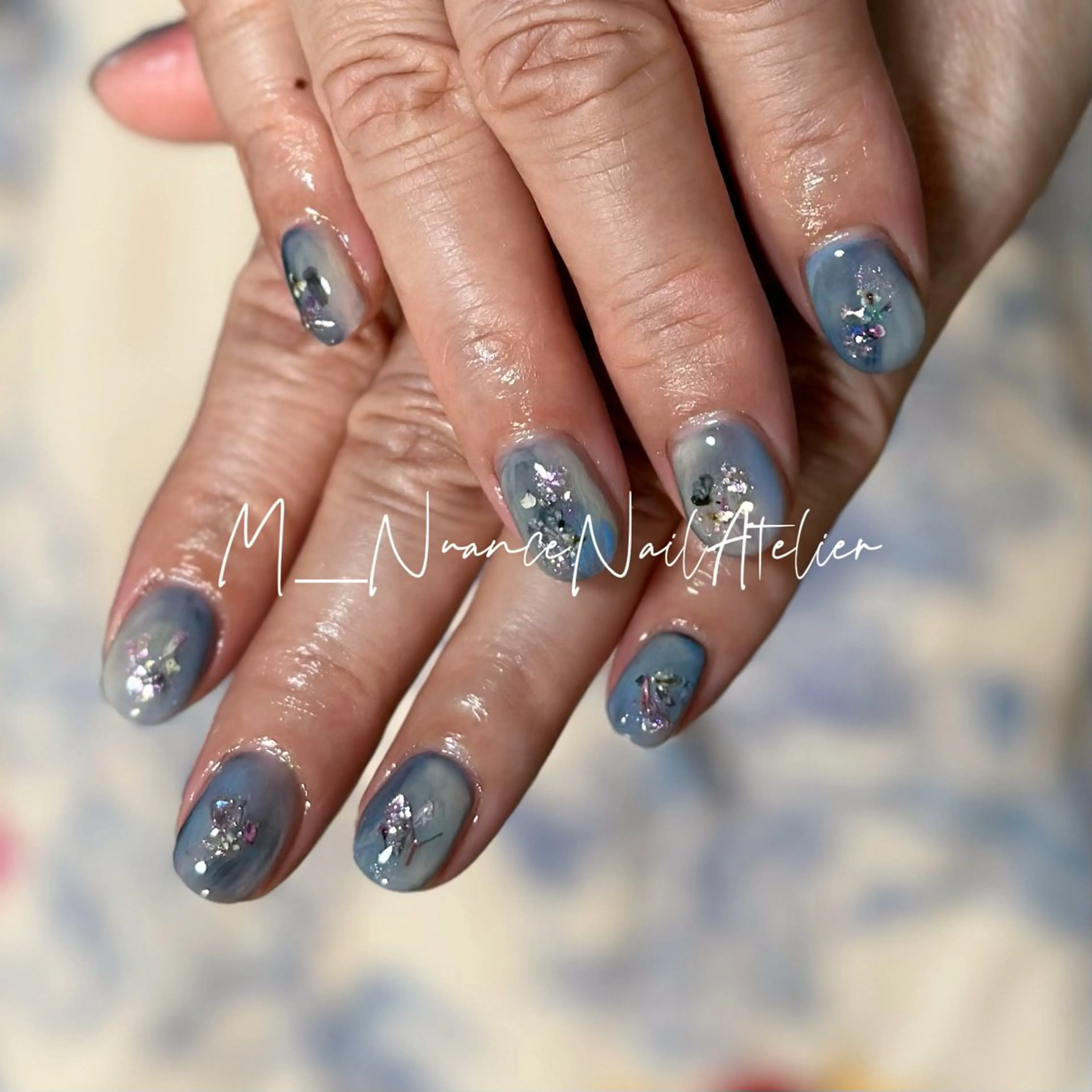 ネイル マグネットネイル ニュアンスネイル オフィスネイル シンプルネイル ハンドネイル GO TODAY横浜Solace店所属・M___nail atelierのネイルデザイン