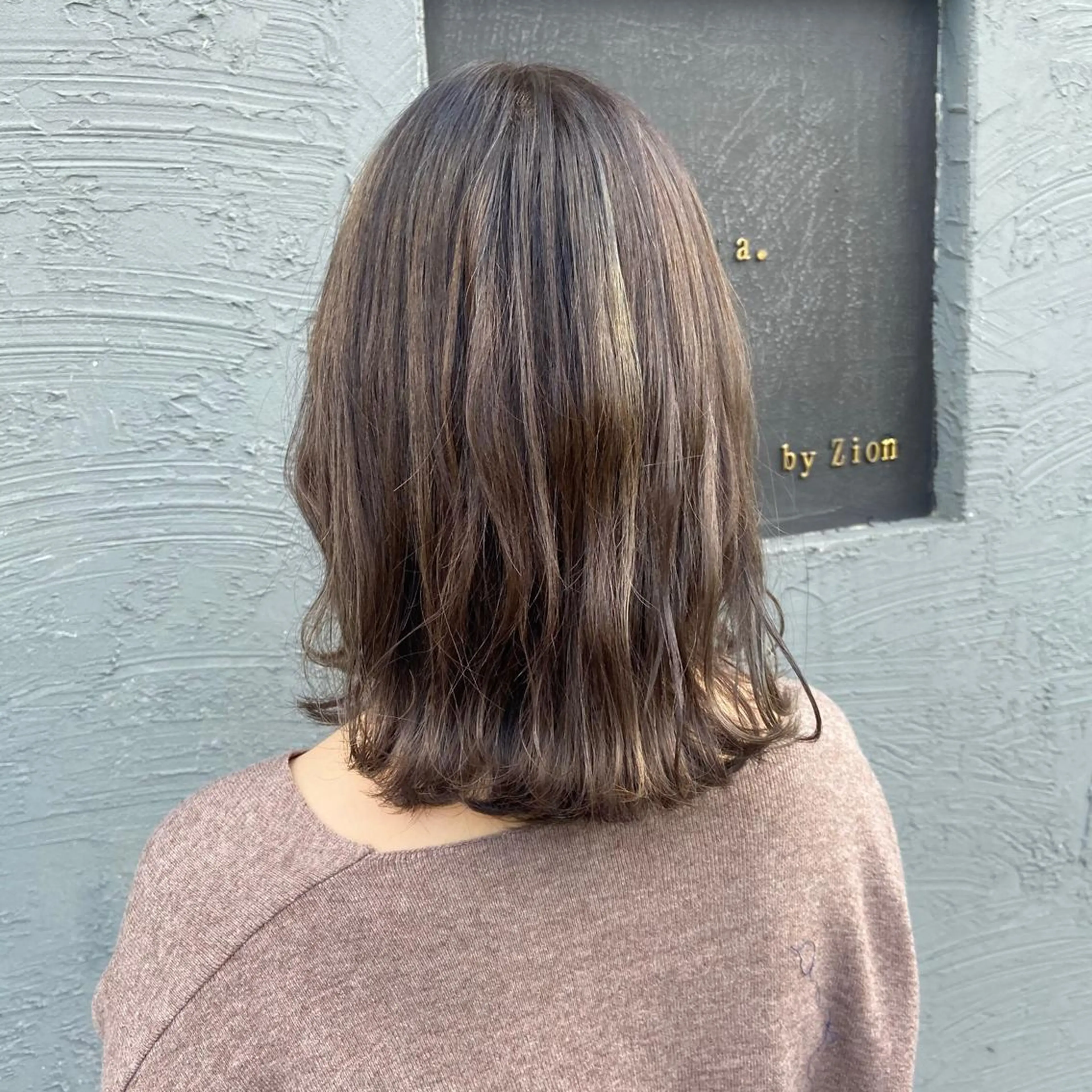 セミロング カラー 馬場 瑞穂のヘアスタイル