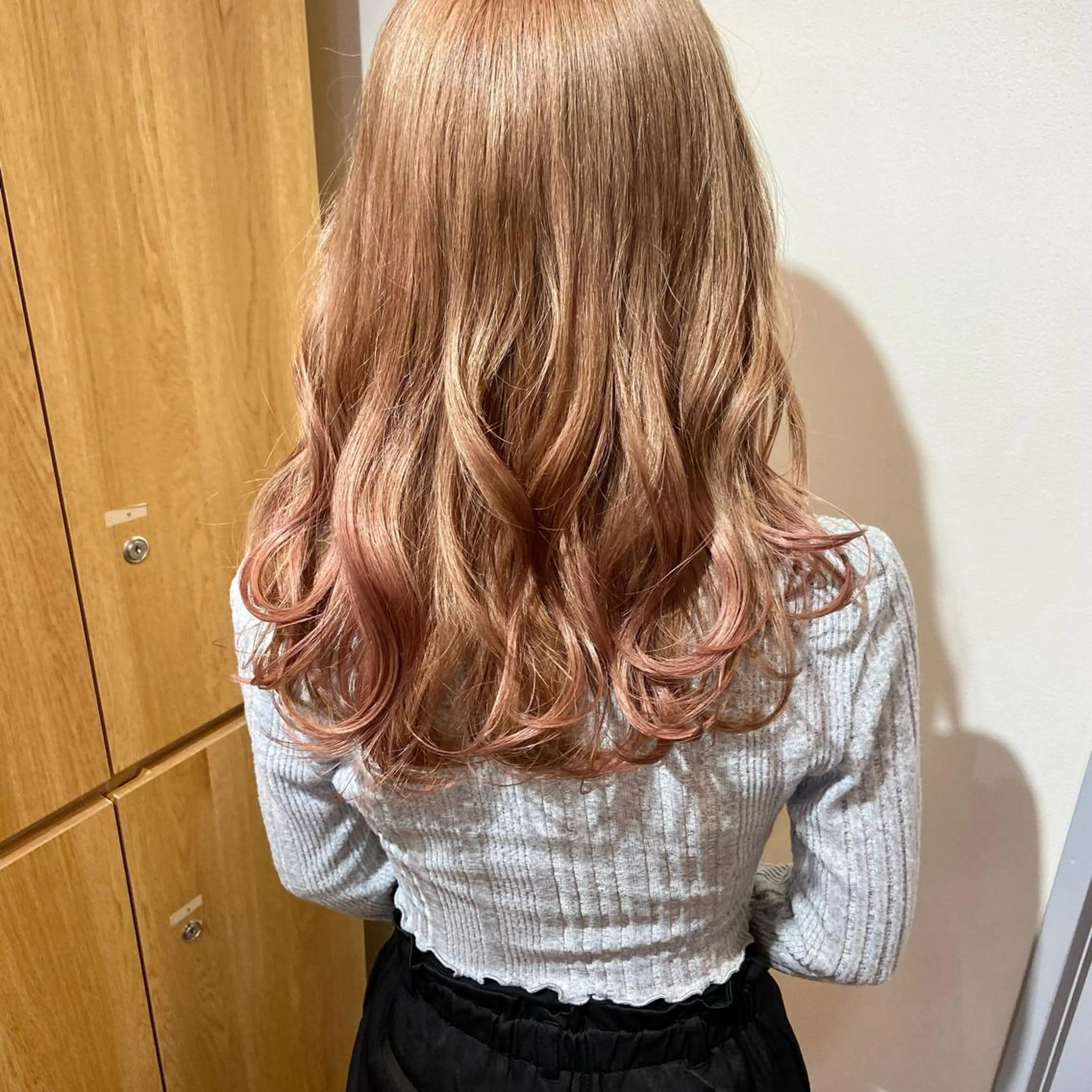 ミディアム カラー ベージュカラー ブリーチ ケアブリーチ 透明感カラー ダブルカラー mai 🥀 パーマモデル募集🌀のヘアスタイル