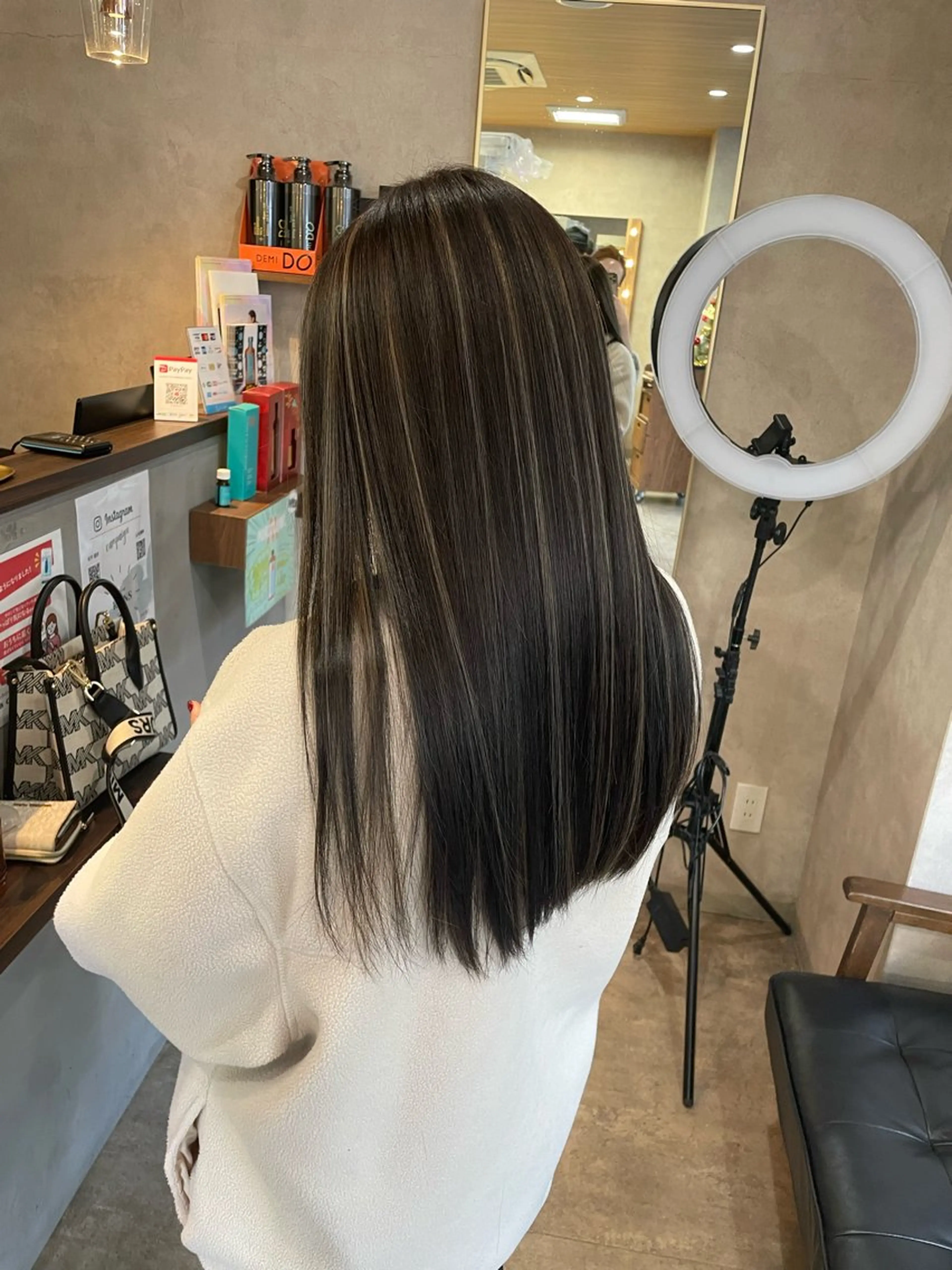 ロング カラー アッシュ バレイヤージュ ベージュカラー ブリーチ ダブルカラー RIENS♡xrea 山本優舞のヘアスタイル