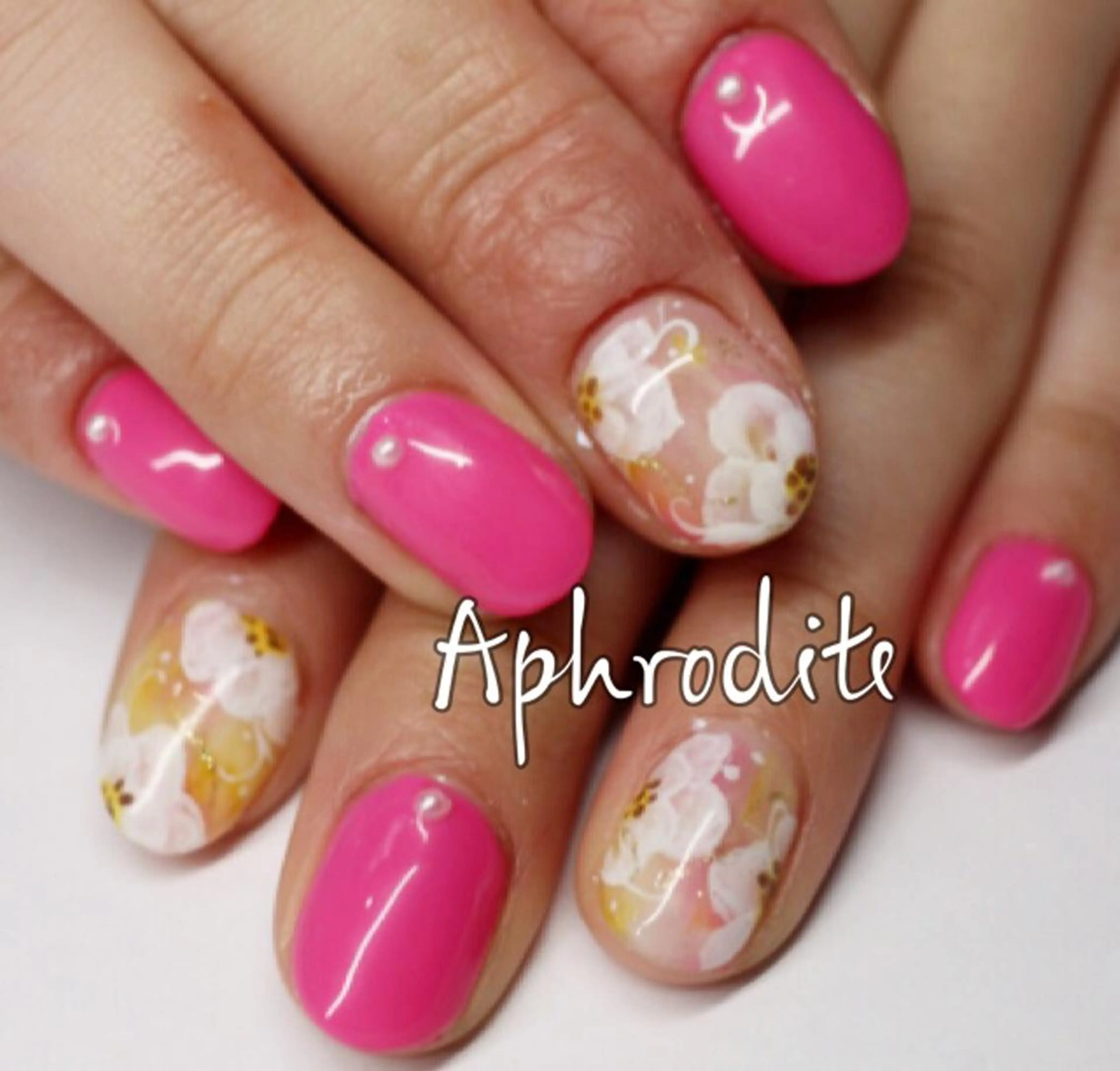 ロング ネイル APHRODITE Nagisaのネイルデザイン