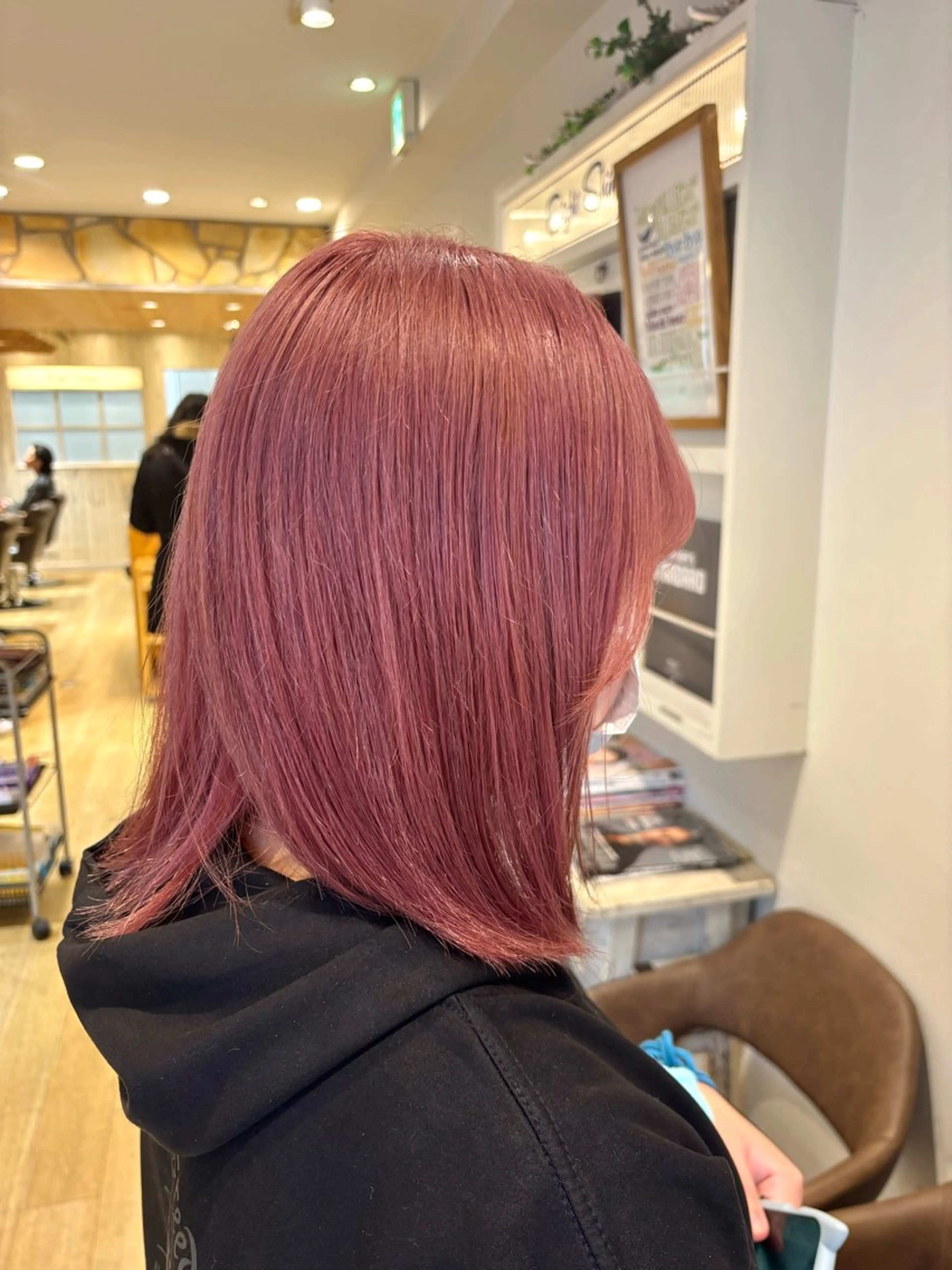 ミディアム ヘアアレンジ 新宿　副店長 新井彩斗のヘアスタイル