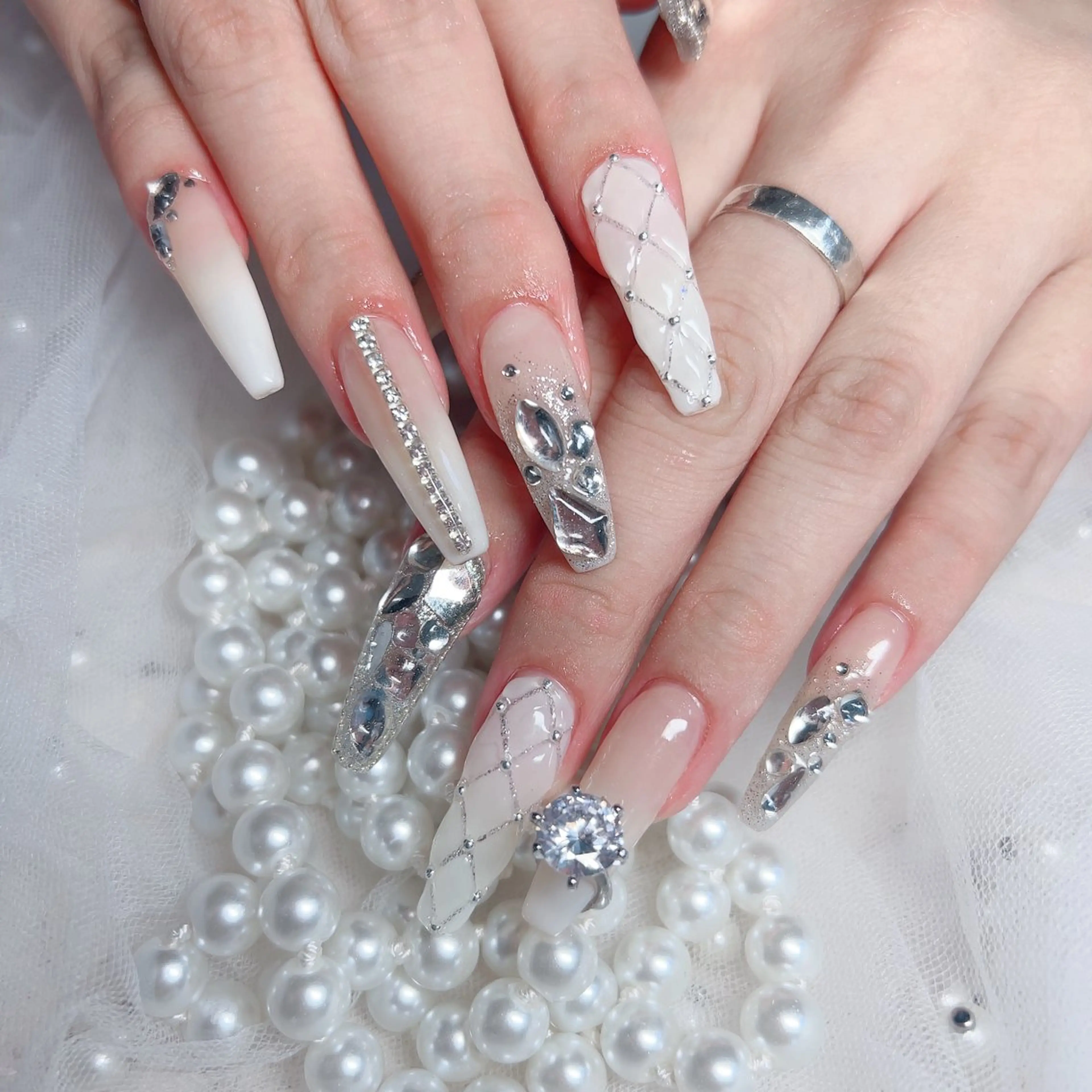 ネイル M🌷nail 長さだし専門店のネイルデザイン