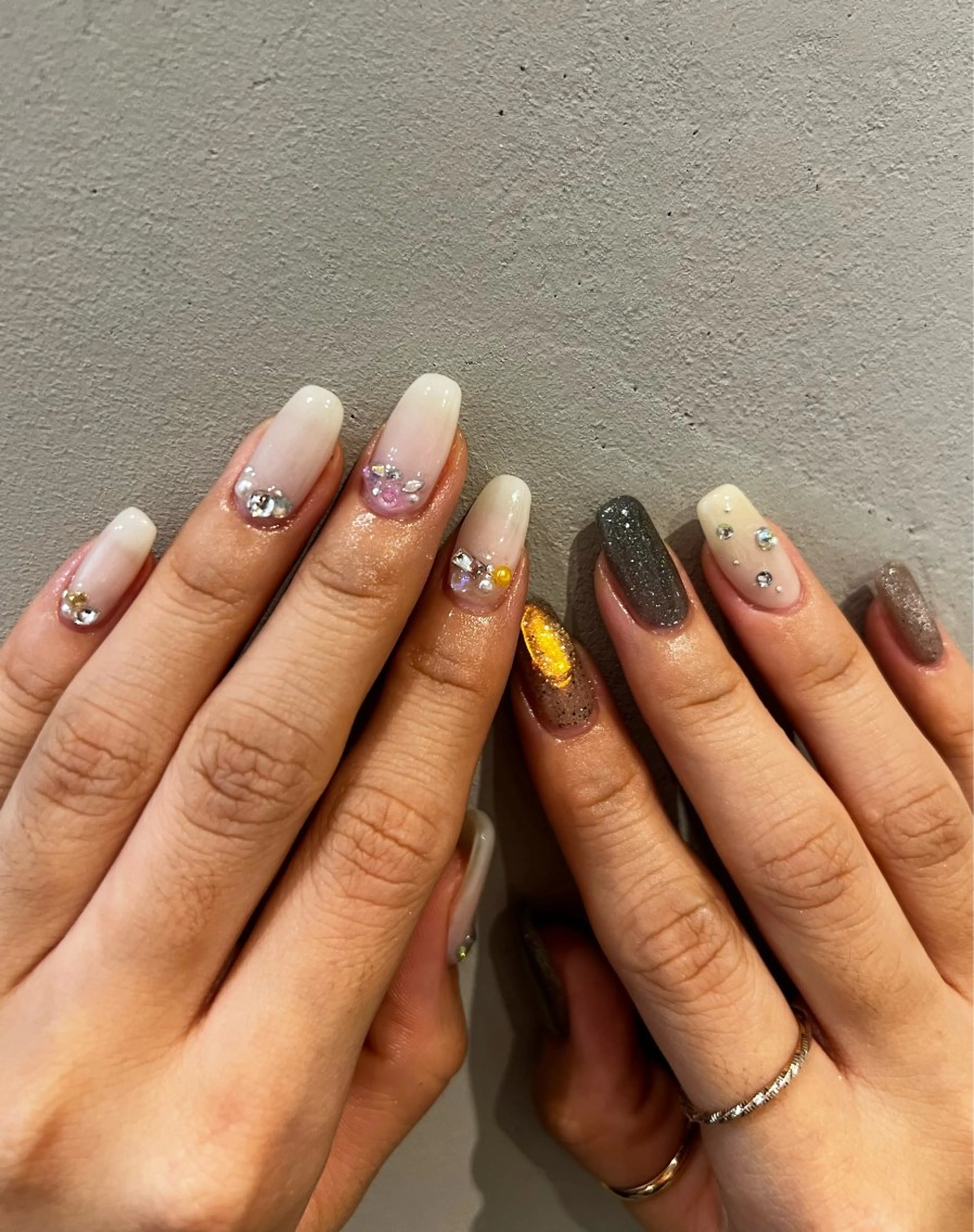 ネイル キラキラネイル ハンドネイル LAKATOCCA ..hidemiのヘアスタイル