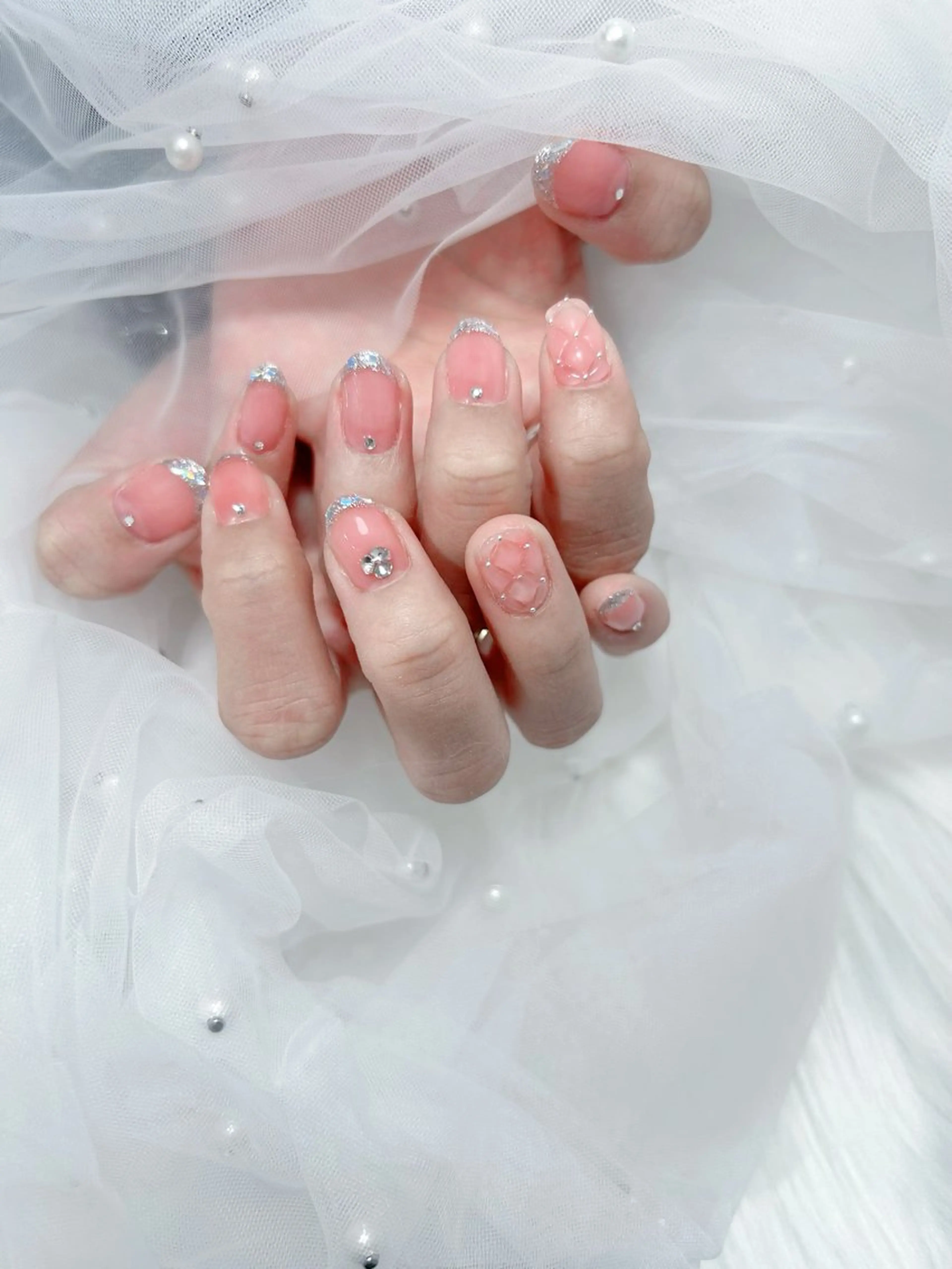 ネイル アートネイル 桜ネイル フレンチネイル ガラスフレンチ グラデーション ミナ🌈 Laule'aのネイルデザイン