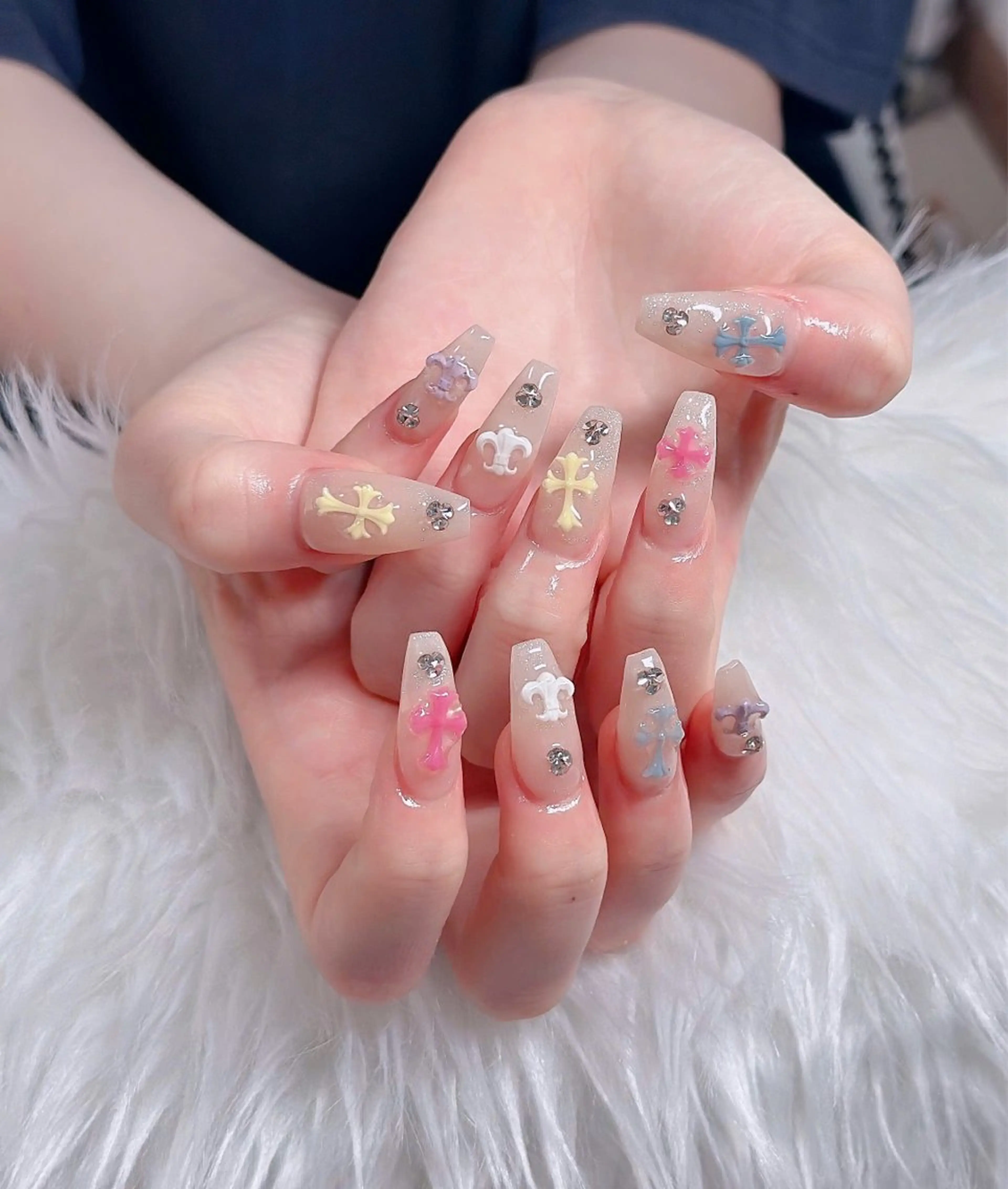 ネイル フレンチネイル ジェルネイル ハロウィン キラキラネイル 韓国ネイル H.babynailsalon所属・H.baby Nail Salonのネイルデザイン