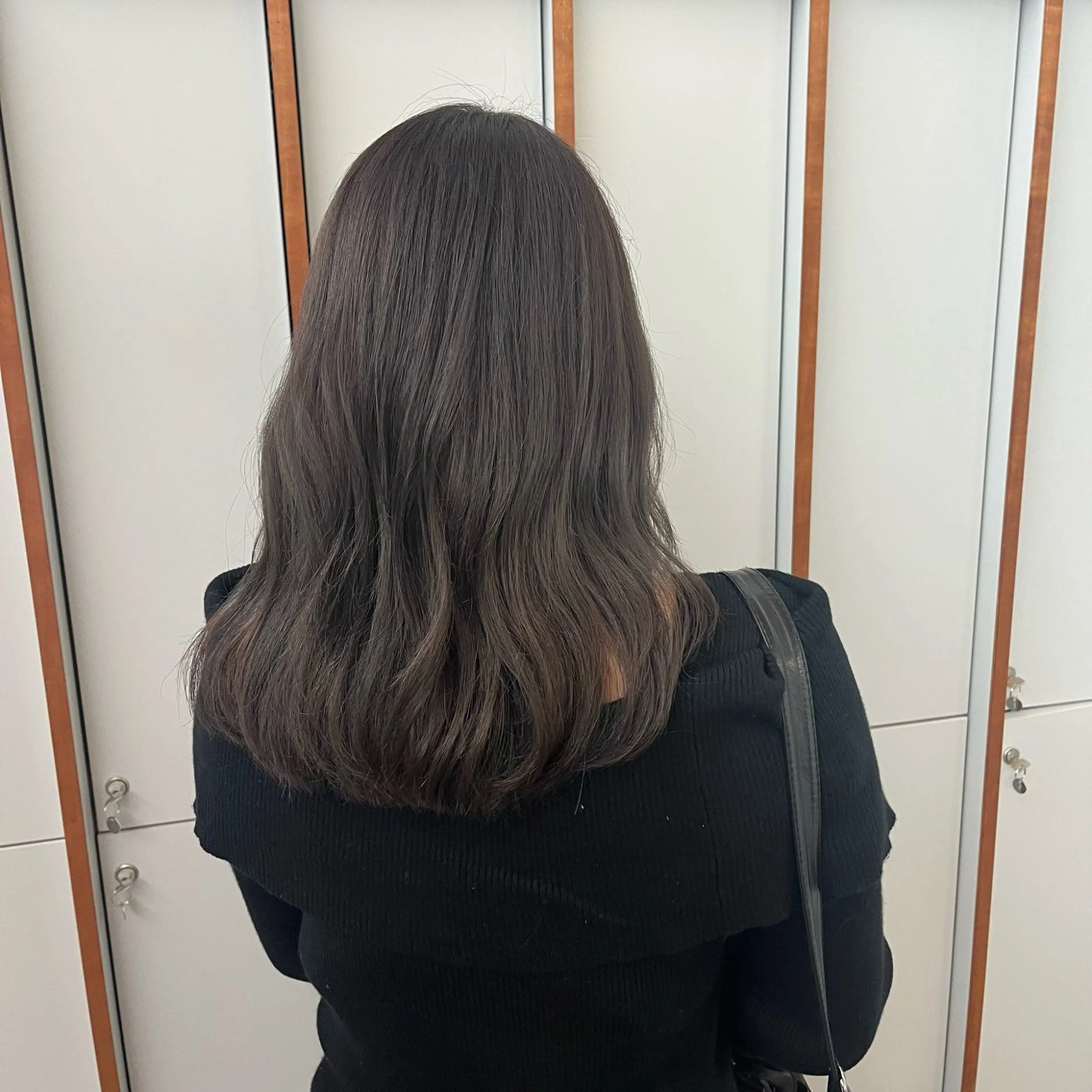 セミロング カラー ベージュカラー ブリーチ 透明感カラー ダブルカラー グレージュ ヘアカラー トリートメント ブリーチ/レイヤー 🌻Mutsumiのヘアスタイル