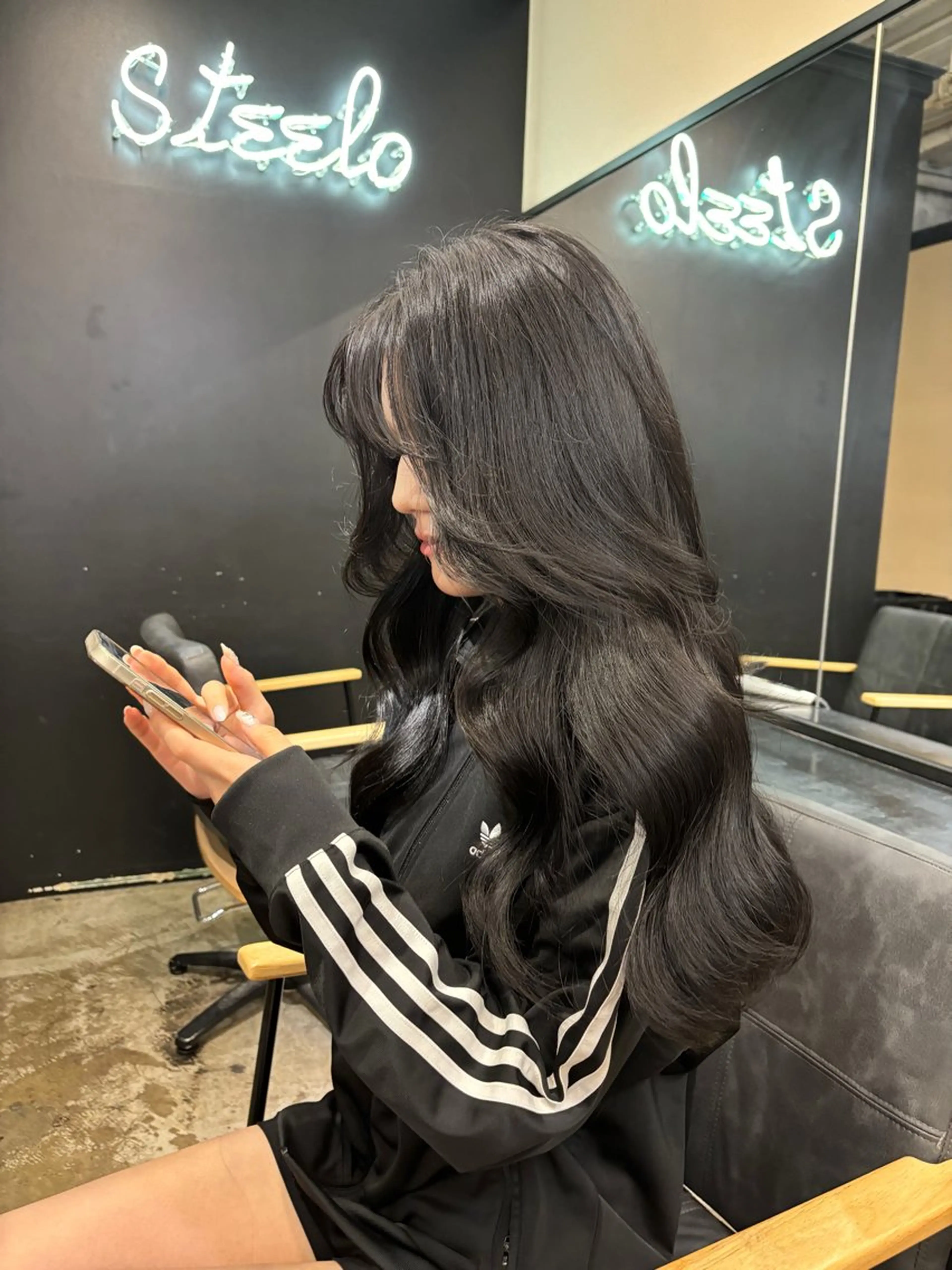 ロング カラー ヘアカラー トリートメント オリーブベージュ 🫒🩶Rianaのヘアスタイル
