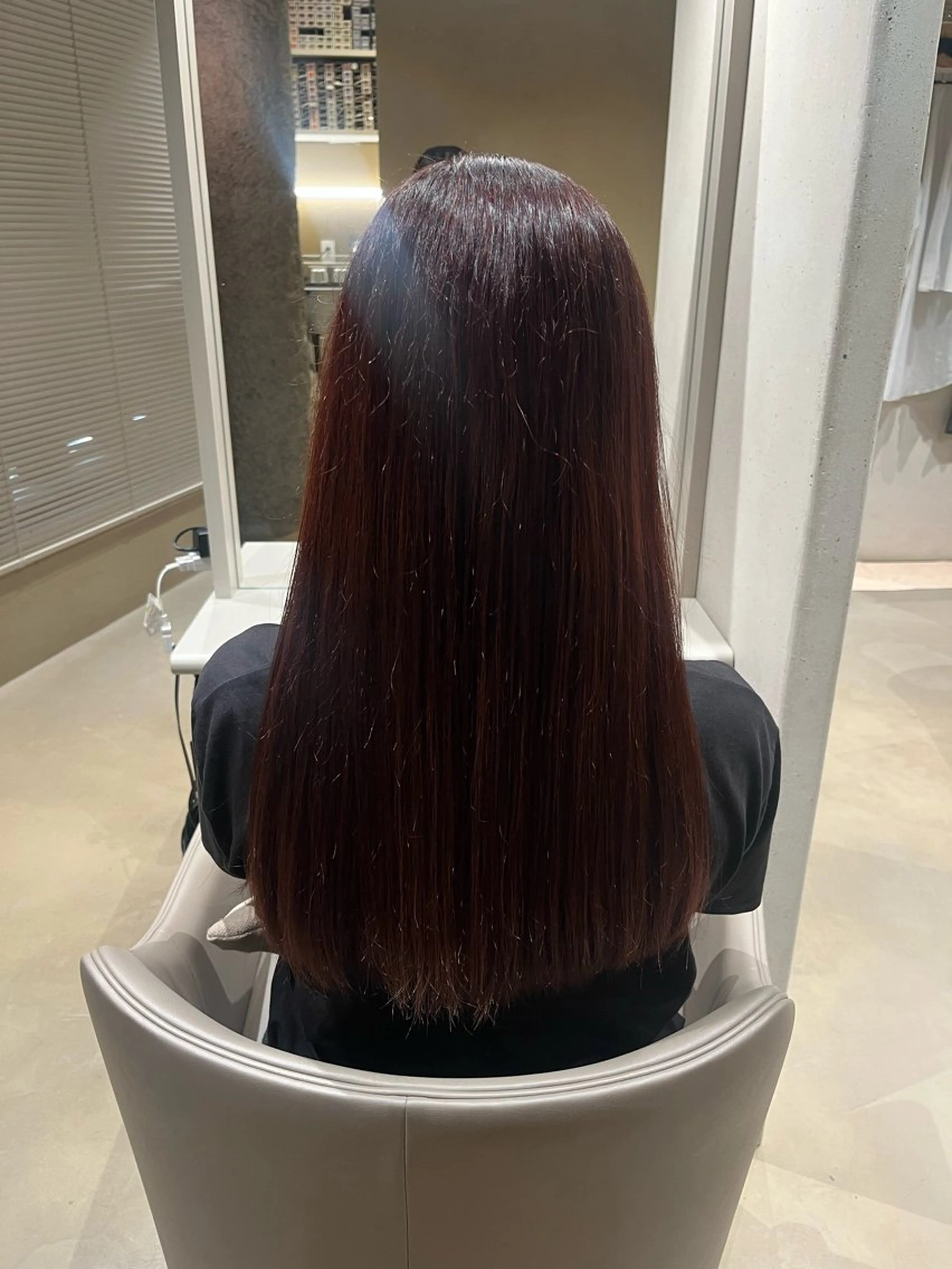 ロング 縮毛矯正 NERO FUTAKOTAMAGAWA所属・片岡 南咲のヘアスタイル
