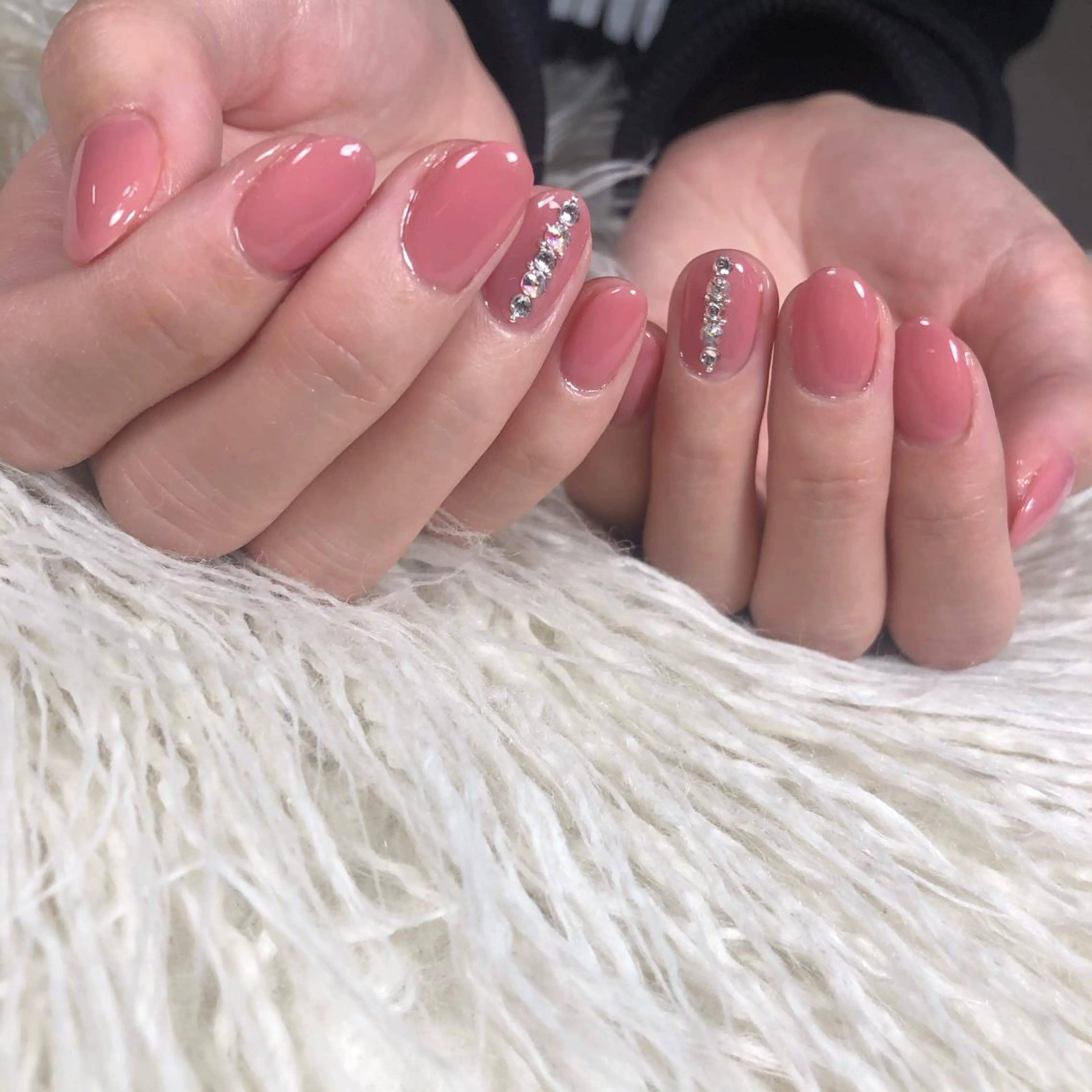 ネイル ワンカラーネイル ストーンネイル Petitmaison所属・Petit maisonのネイルデザイン