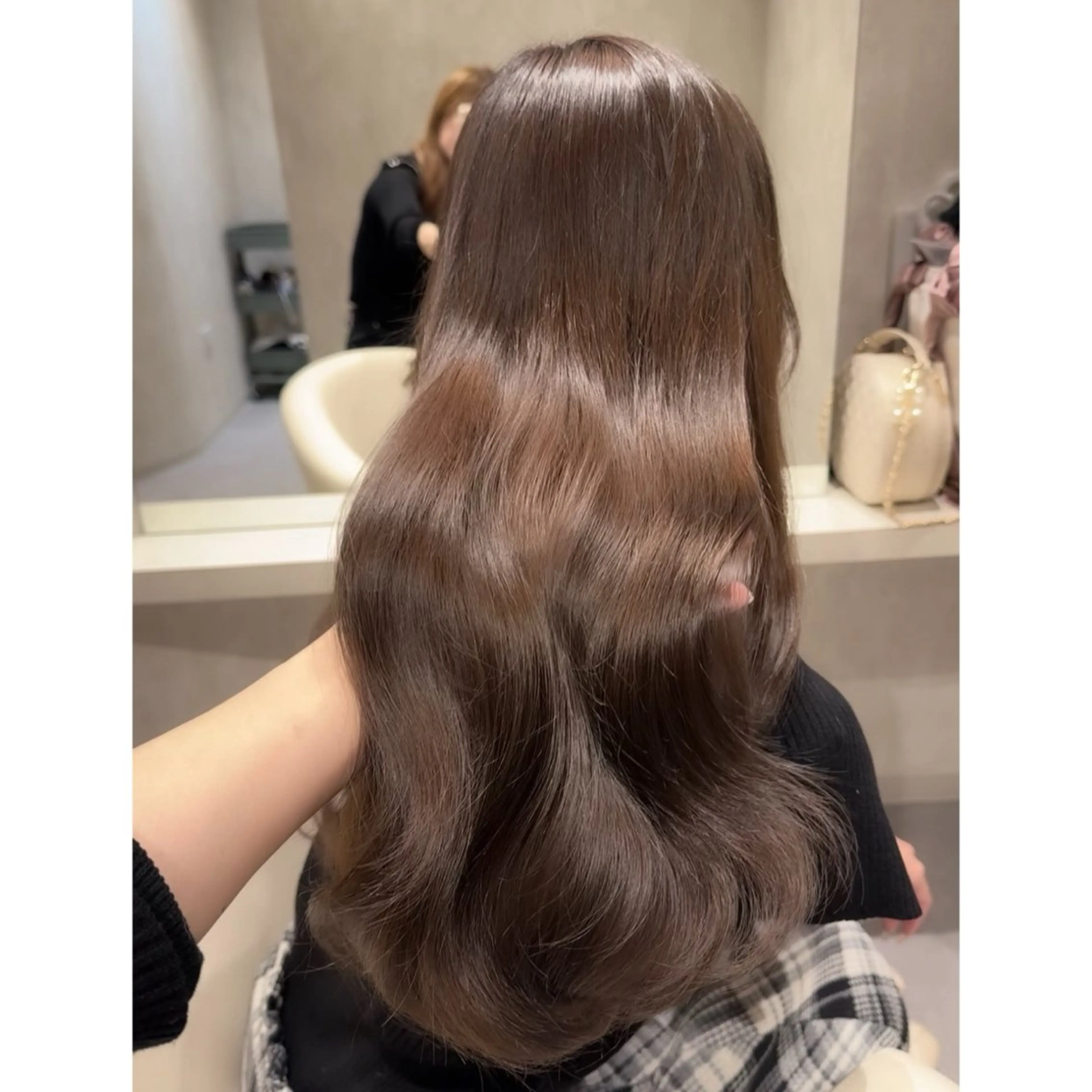 ロング カラー ブラウンカラー ヘアカラー LOTTA CUCCI所属・miyu /トレンド カラー×艶髪のヘアスタイル