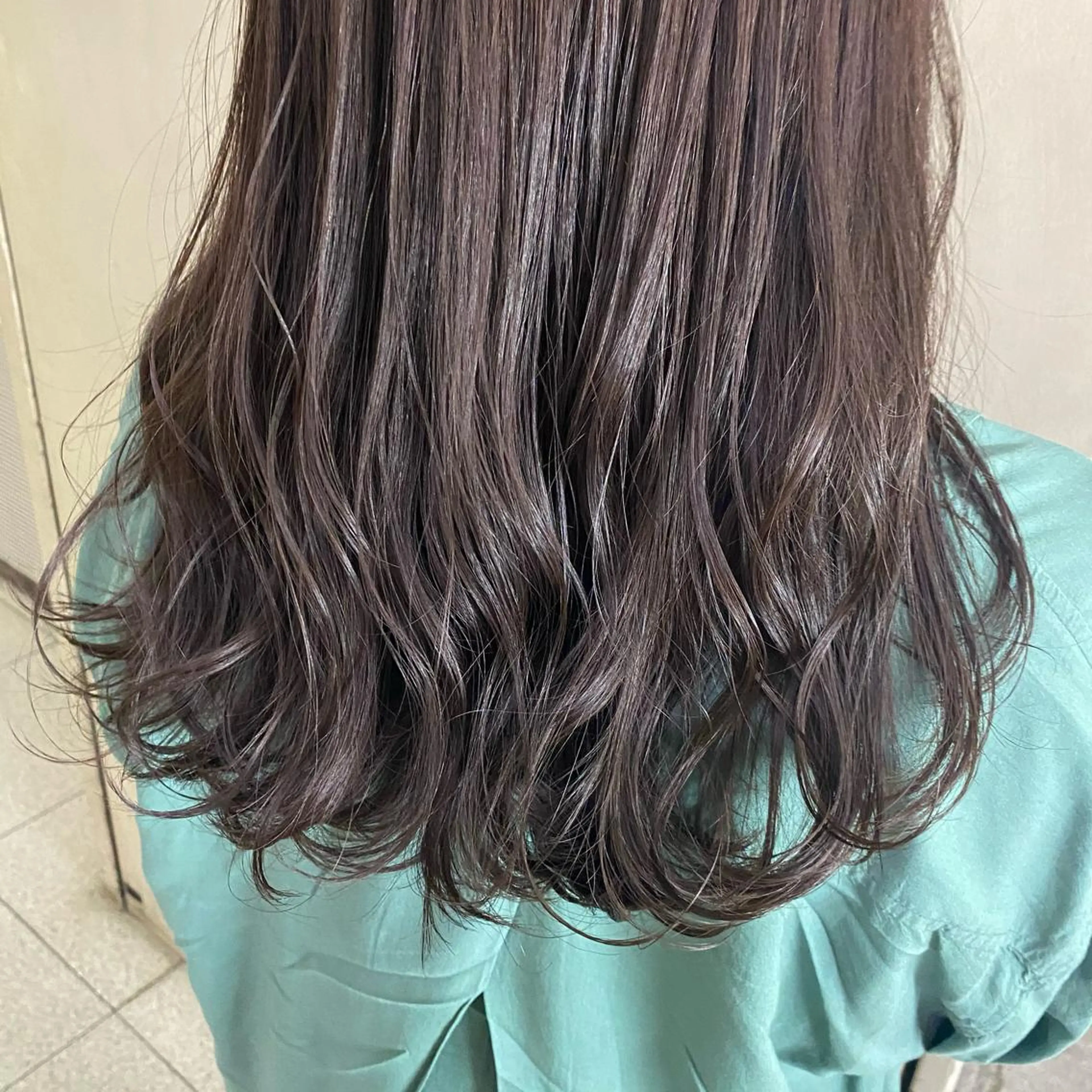 セミロング カラー ブラウンカラー Legami 熊本(レガーミ)所属・清村 和音のヘアスタイル