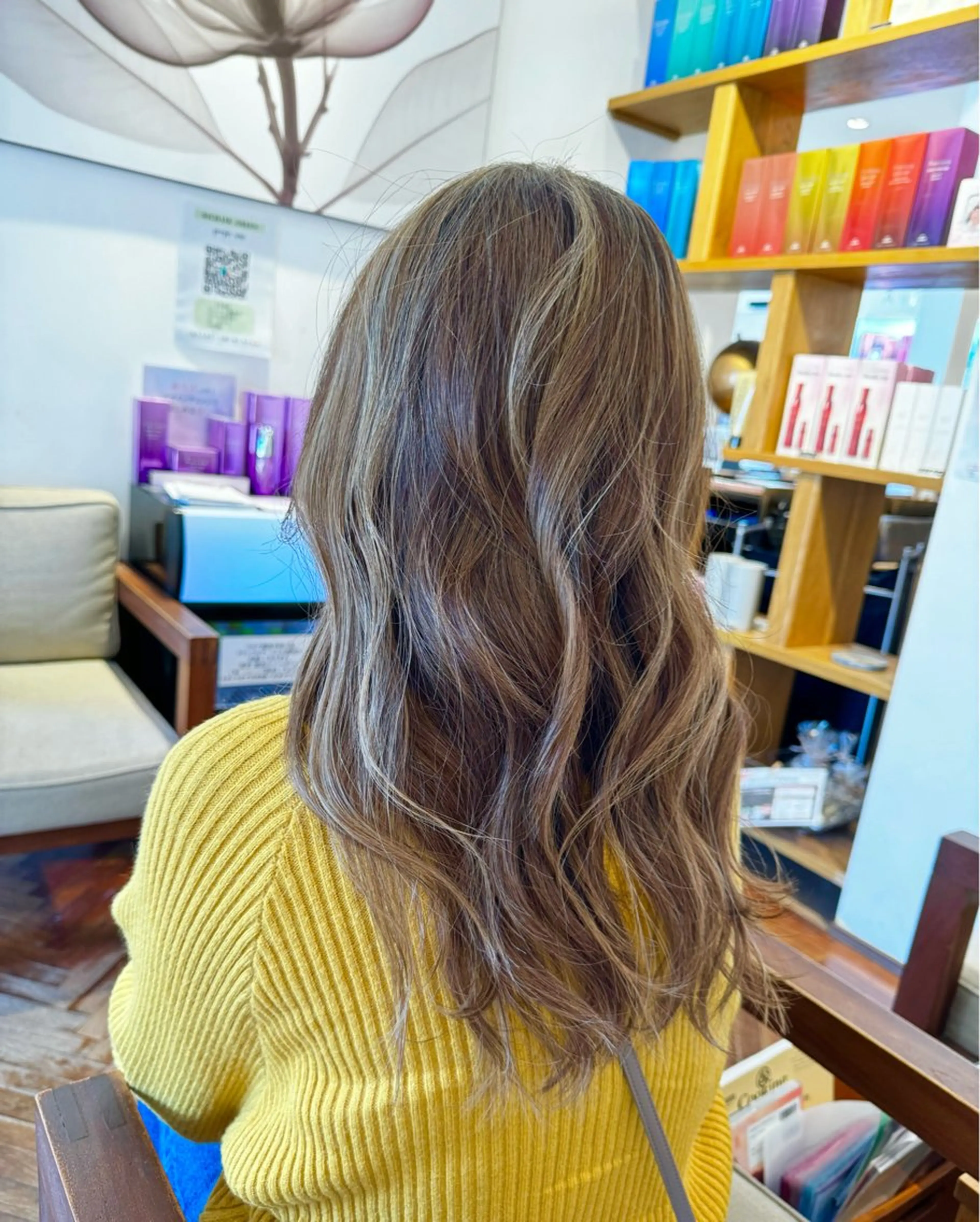 ロング カラー ベージュカラー ハイライトカラー ハイトーンカラー ハイライト ヘアカラー 吉田 新平のヘアスタイル