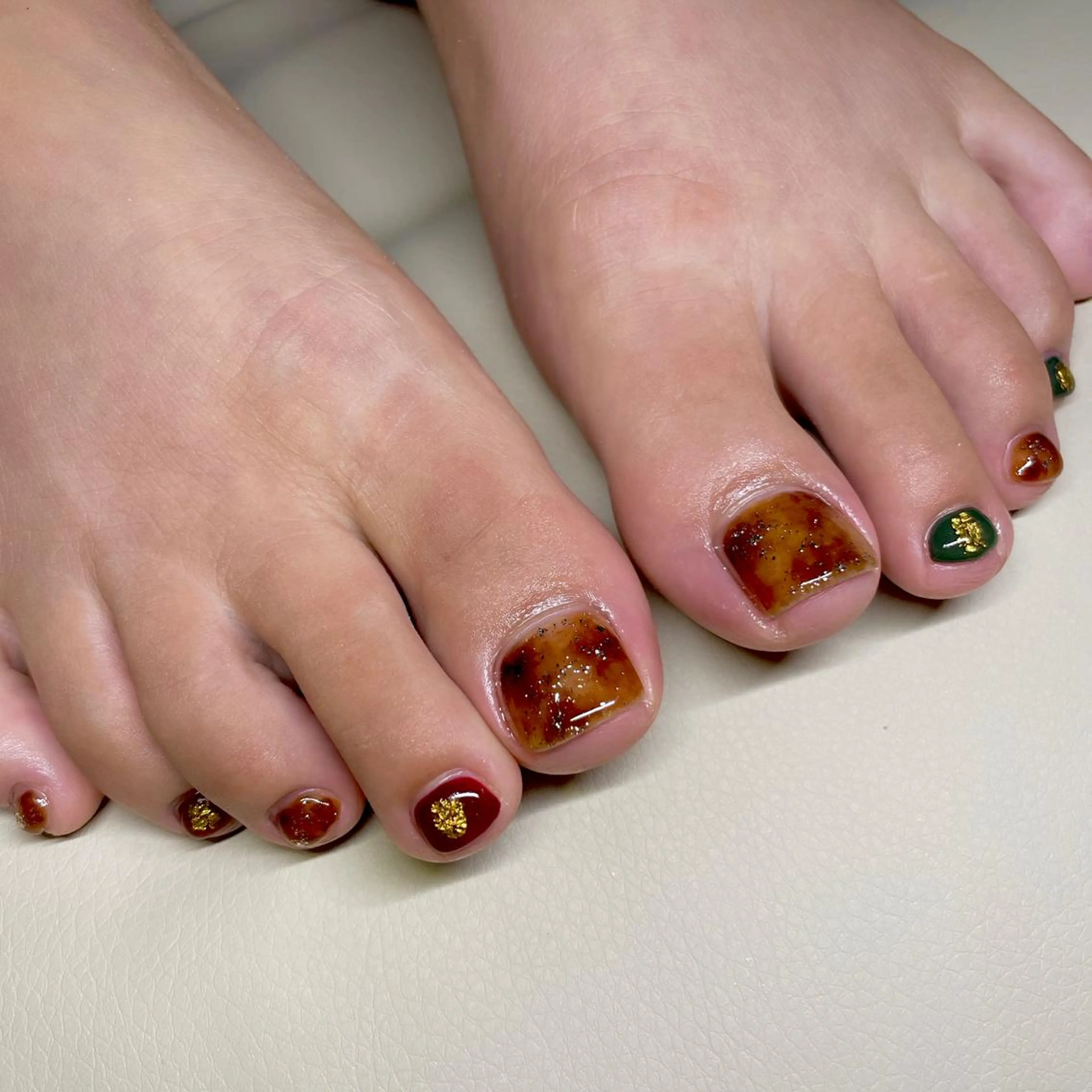 ネイル べっ甲ネイル フットネイル 持ち込み Nail Blue512所属・Nailist MINORIのネイルデザイン