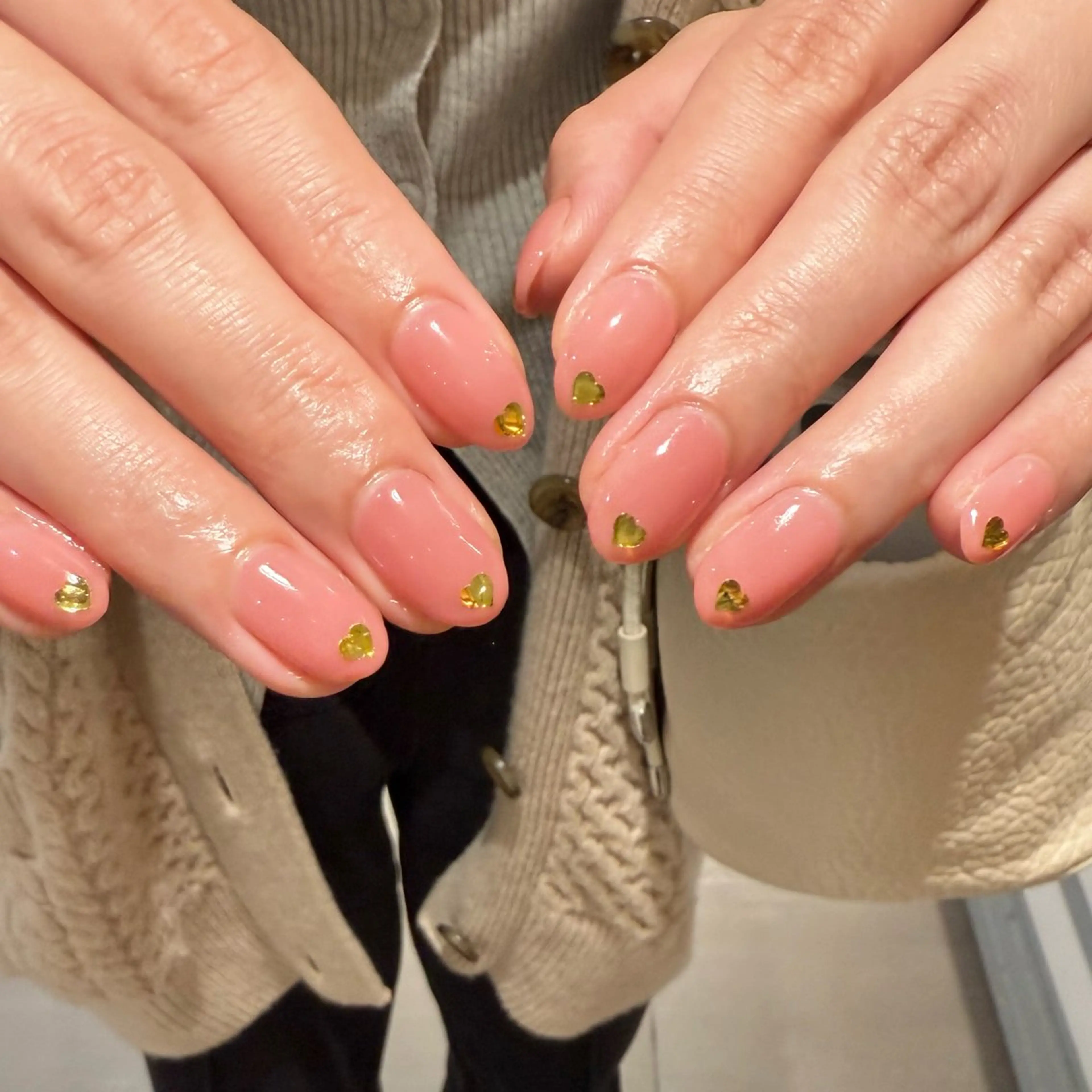 ネイル ハンドネイル chika .のネイルデザイン