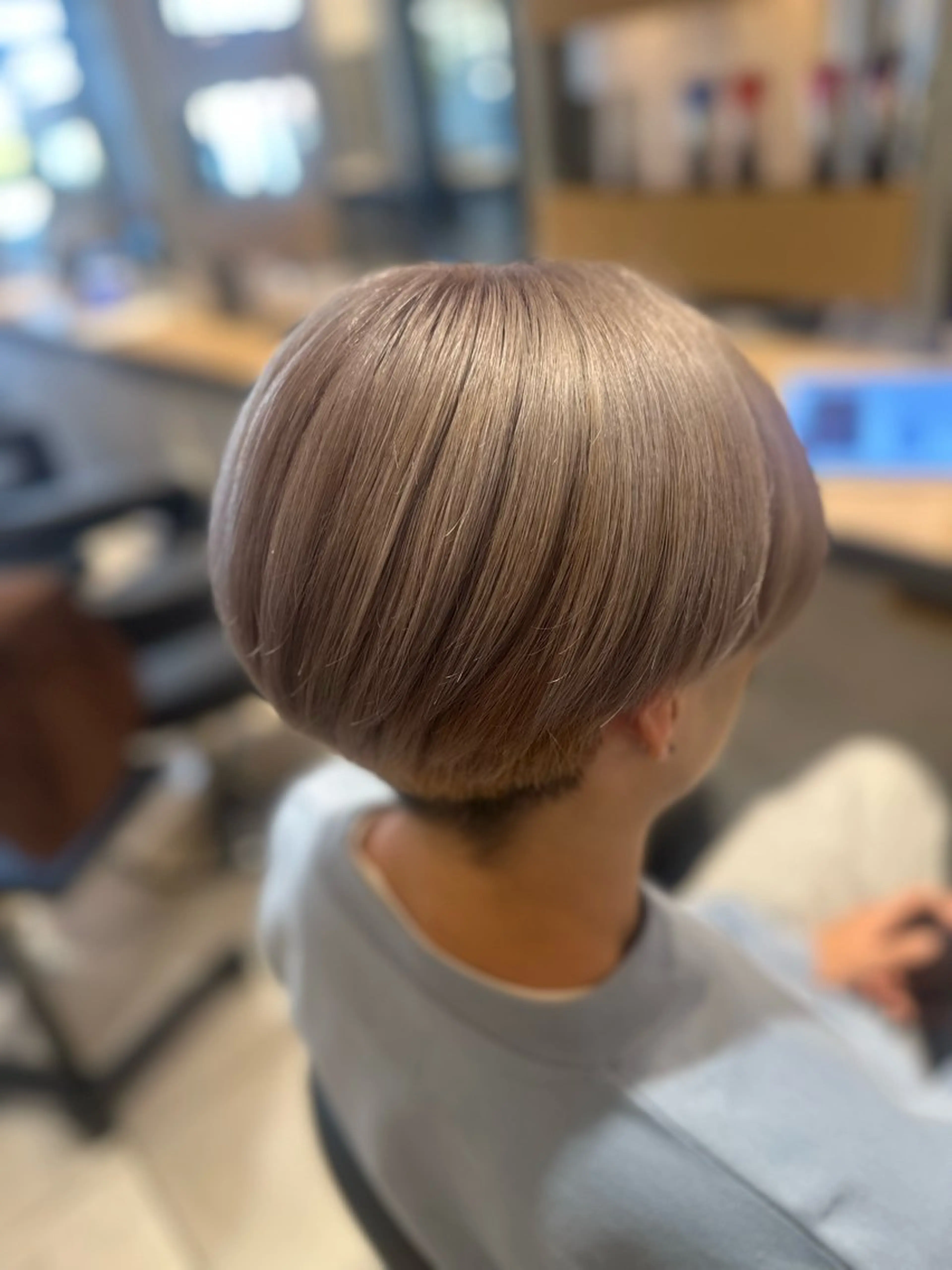 カラー ブリーチ フクイ ミユのヘアスタイル