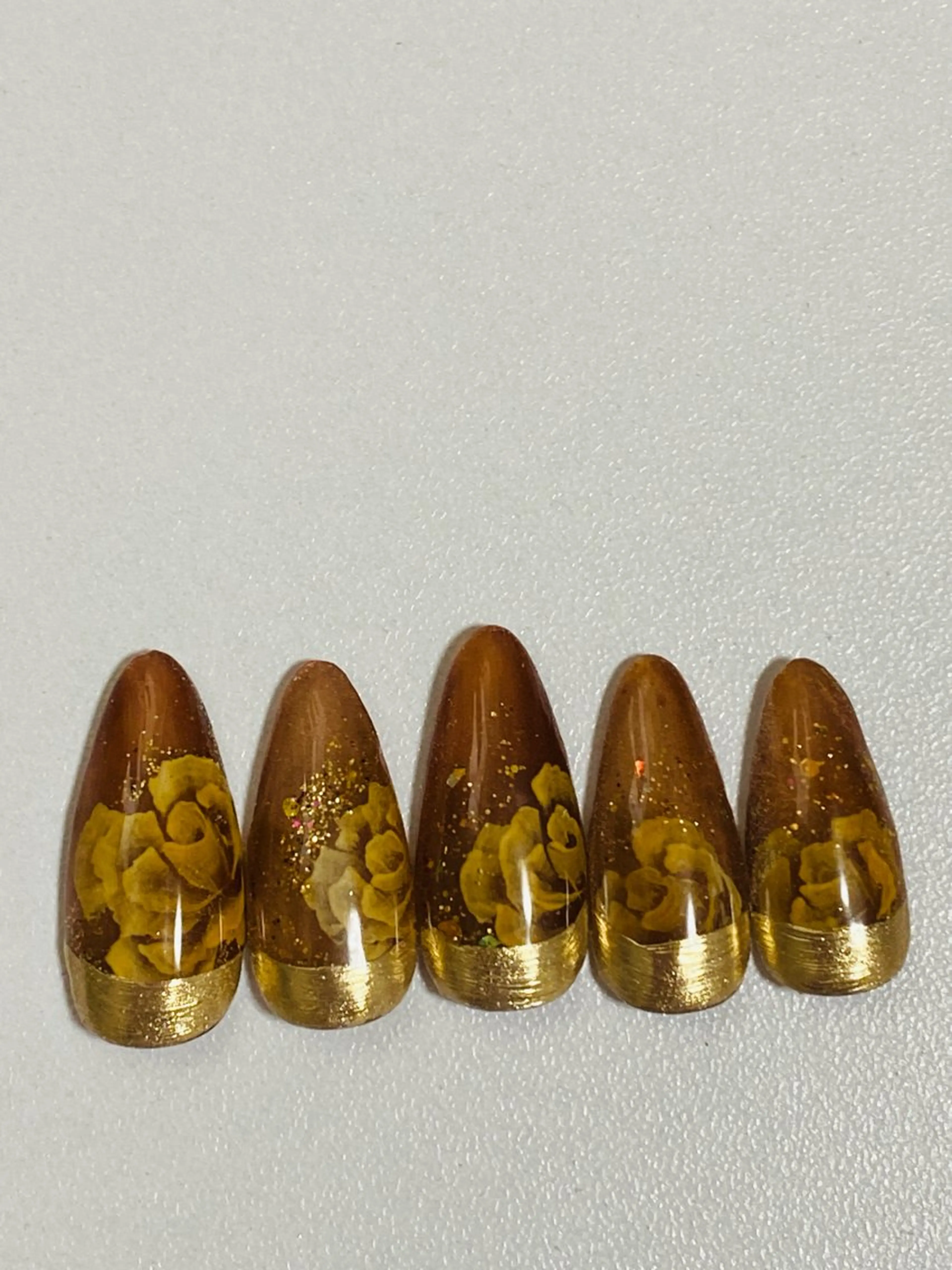 ネイル フラワーネイル ラメ(グリッター) マグネットネイル 自宅ネイルサロン ♦️nuance♦️のネイルデザイン