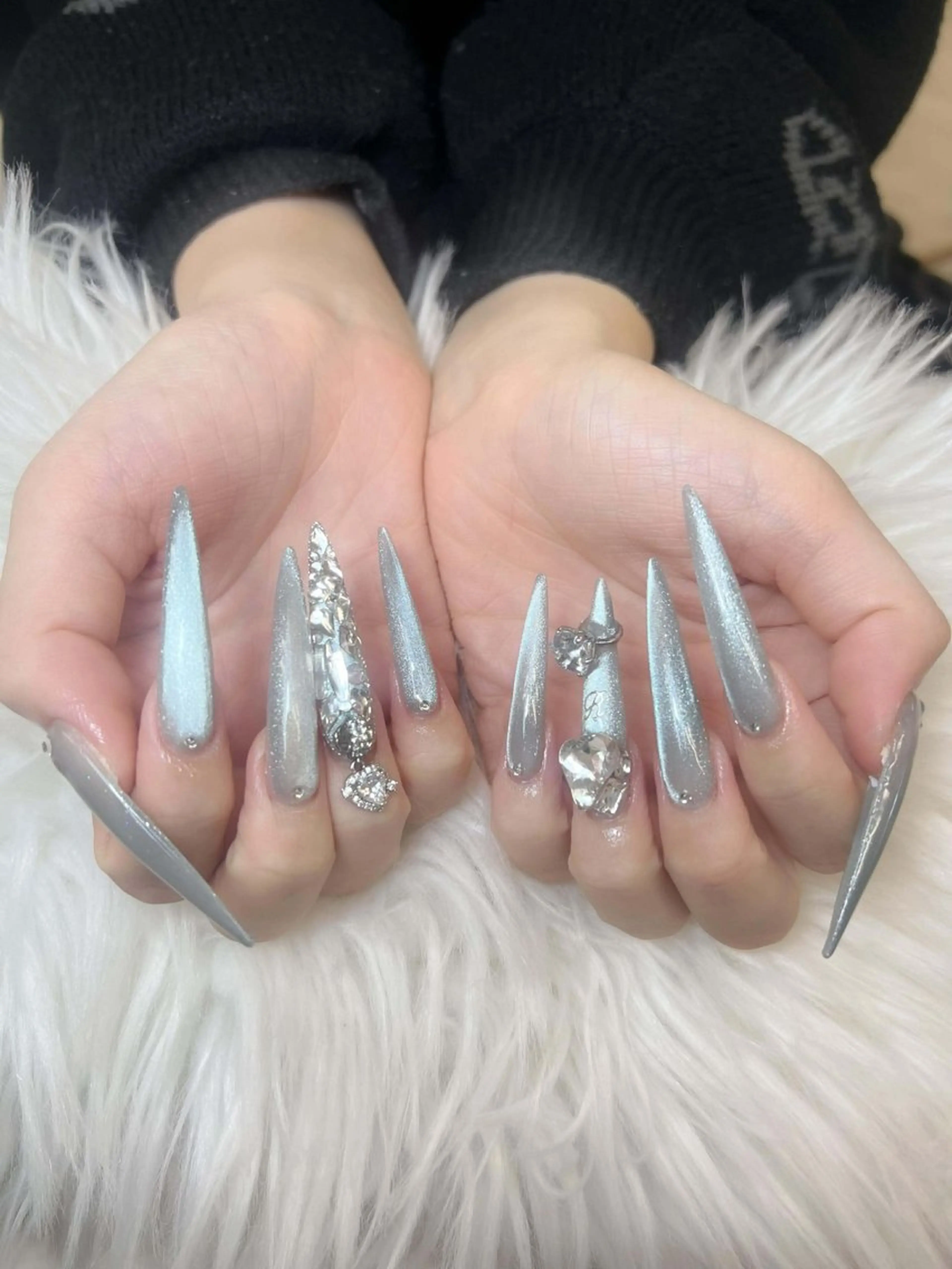 ネイル ハンドネイル ゴテゴテネイルサロン所属・ゴテゴテ ネイルのネイルデザイン