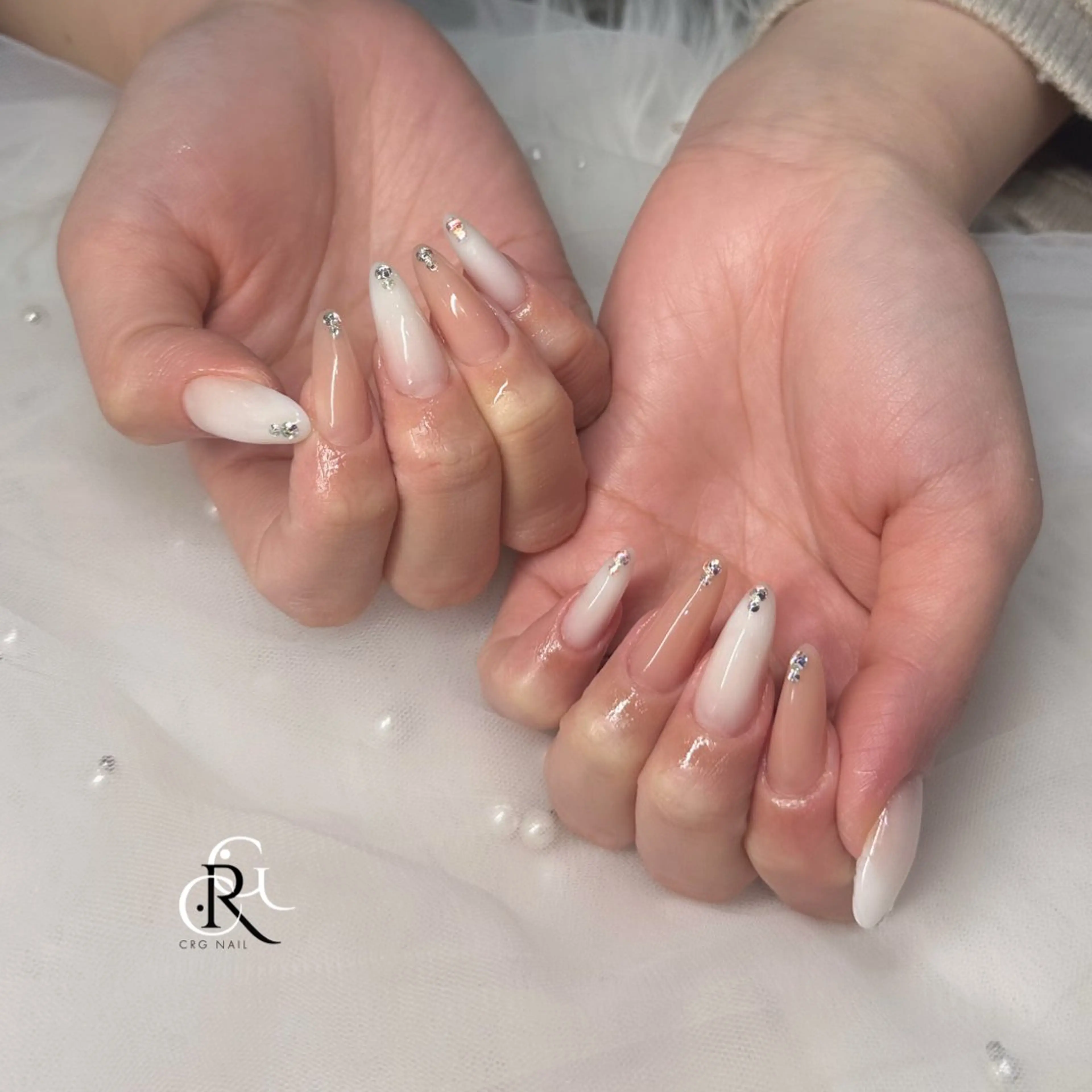 ネイル スカルプネイル ショートネイル シンプルネイル ストーンネイル ハンドネイル 美フォルム✨ CRG　RURIのネイルデザイン