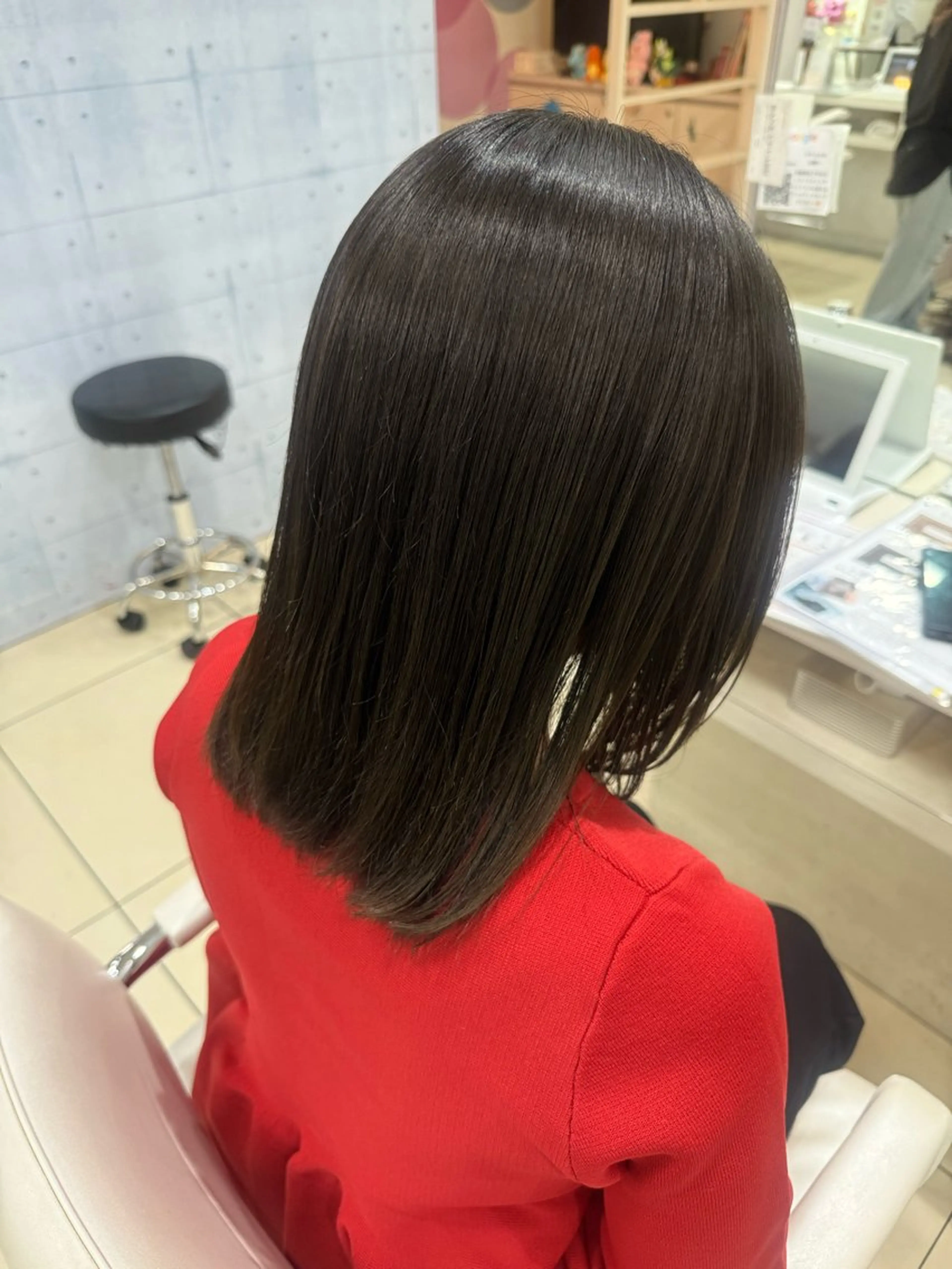 セミロング まとまらない髪に🌼 髪質改善｜長島 彩瑛のヘアスタイル