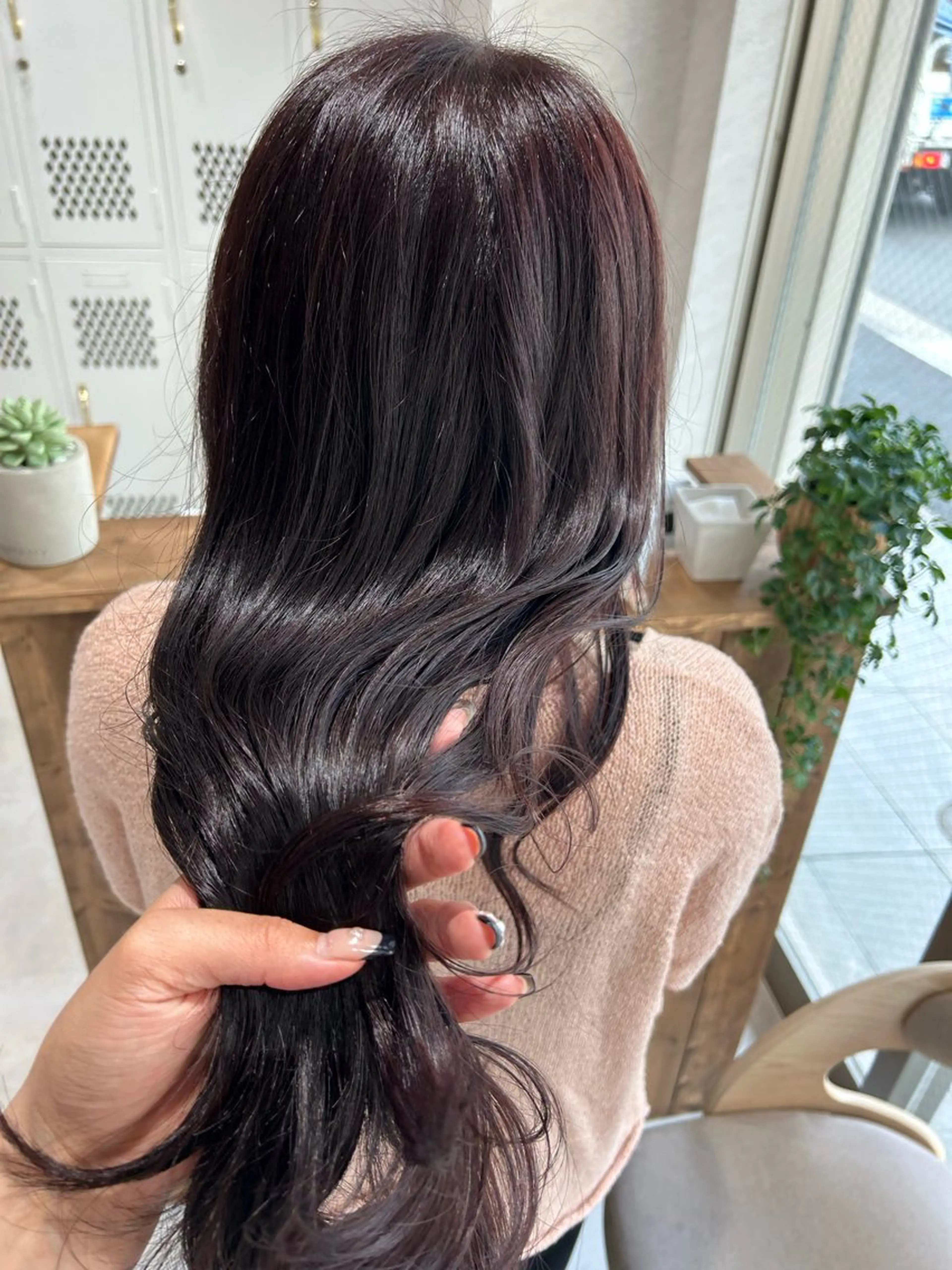 セミロング カラー グレージュ ラベンダーカラー ラベンダーグレージュ ラベンダーグレー カット ヘアカラー トリートメント 🎀髪質改善・艶髪カ ラー🎀YUMEKAのヘアスタイル