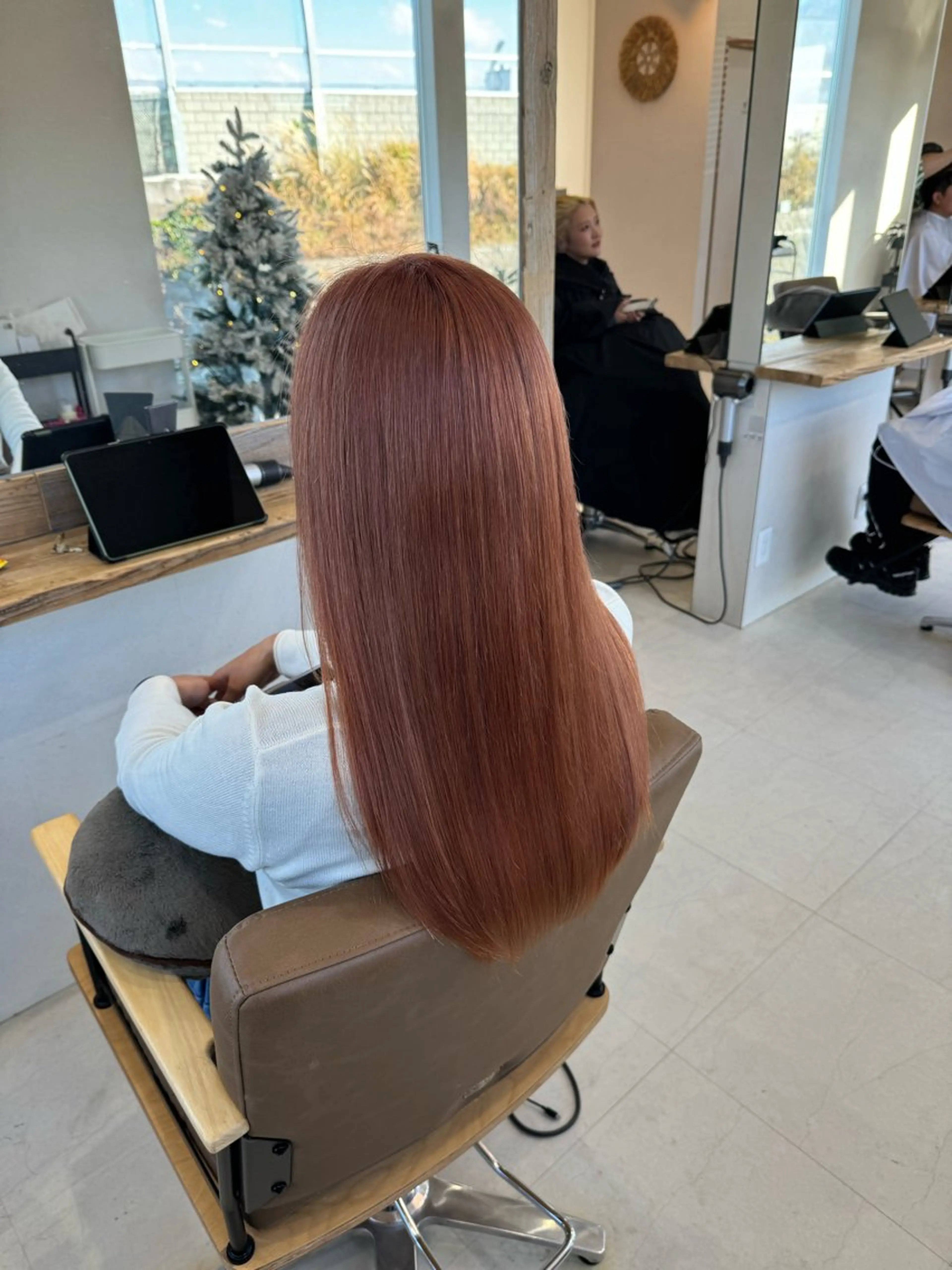 ロング オレンジブラウン ヘアカラー アルーナビューティデザイン所属・鈴木 妃帆未のヘアスタイル
