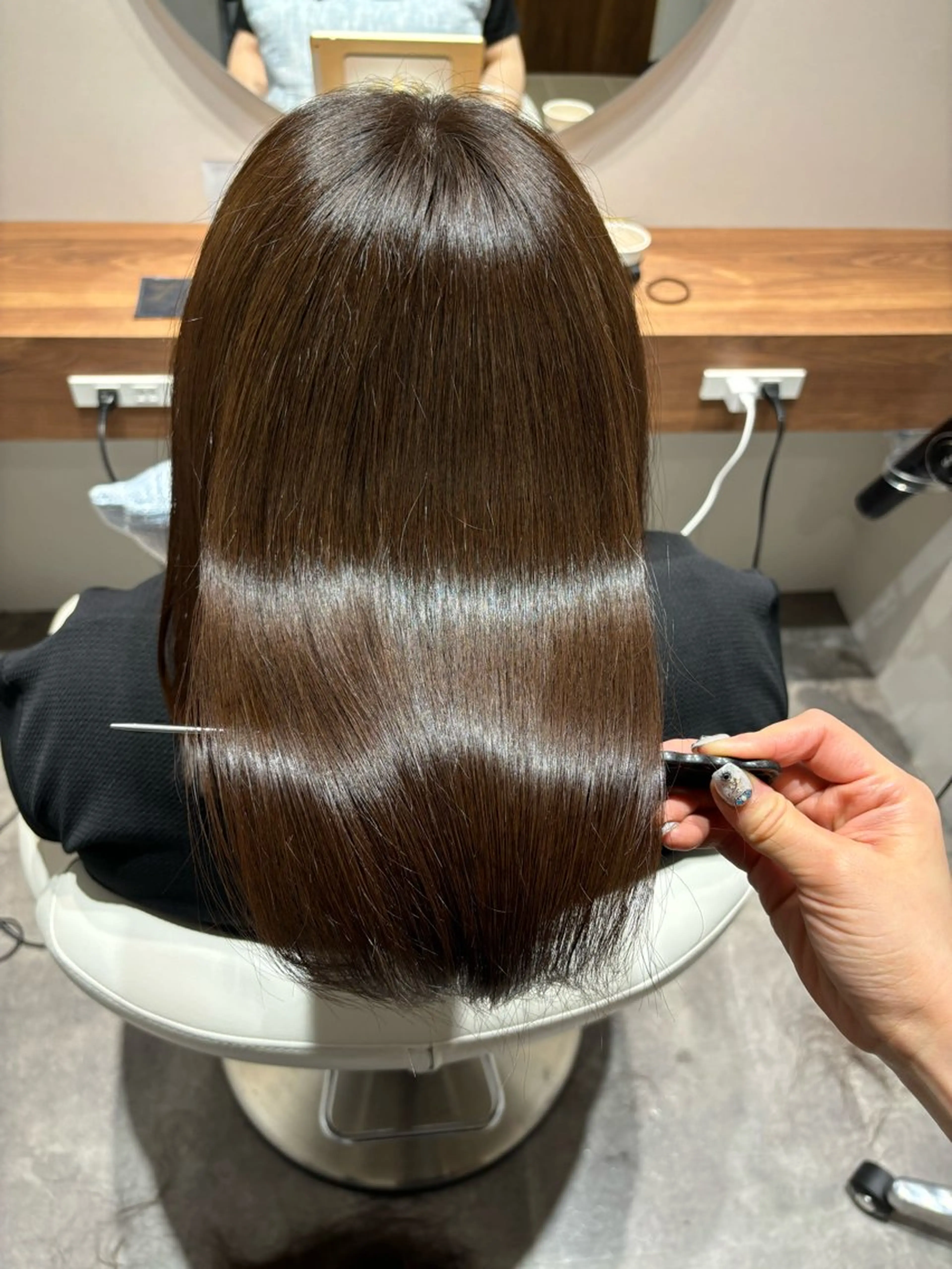 セミロング ヘアカラー トリートメント 髪質改善 🤍erikaのヘアスタイル