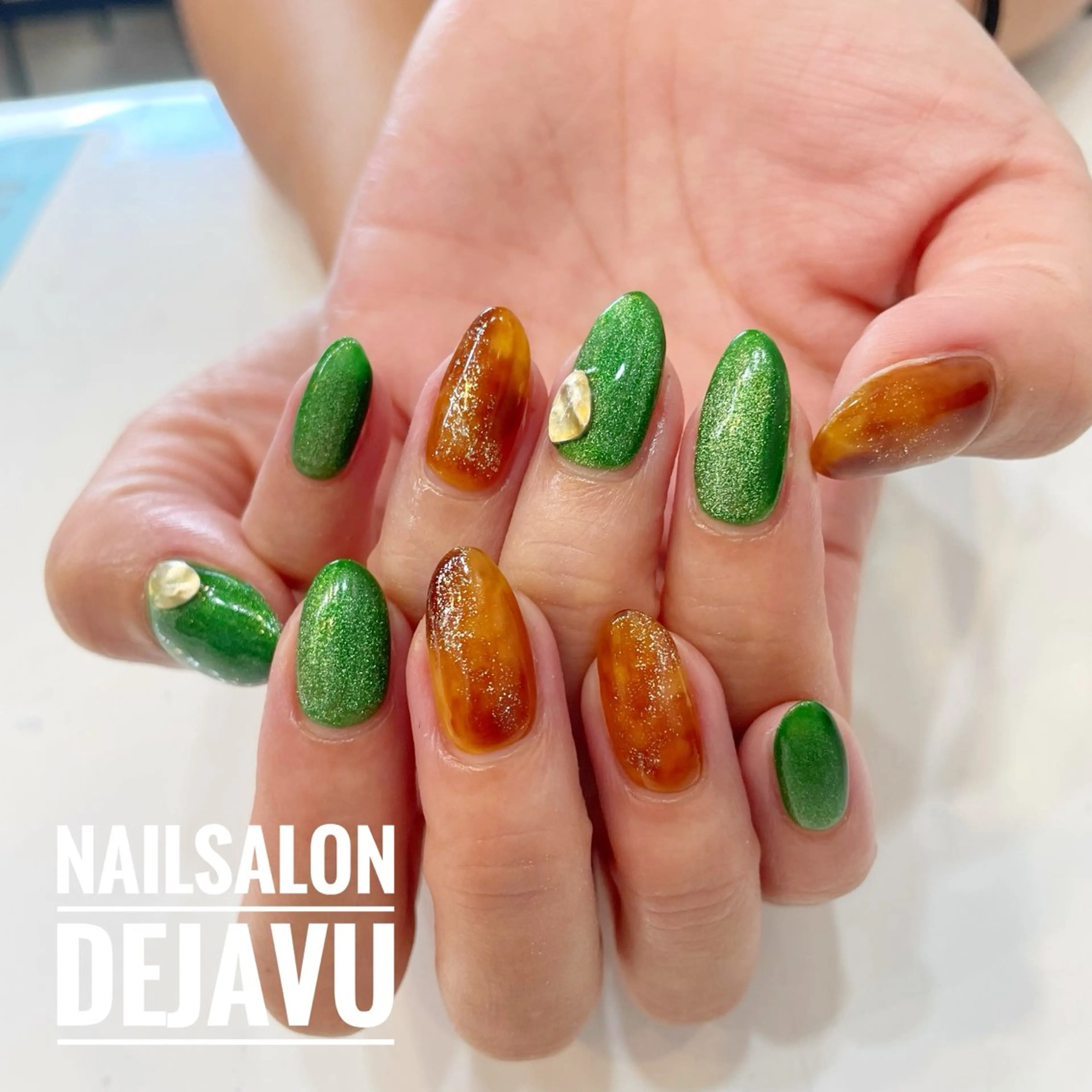 ネイル べっ甲ネイル マグネットネイル ハンドネイル Nailsalon Dejavu  Yokosuka所属・Nailsalon Dejavuのネイルデザイン