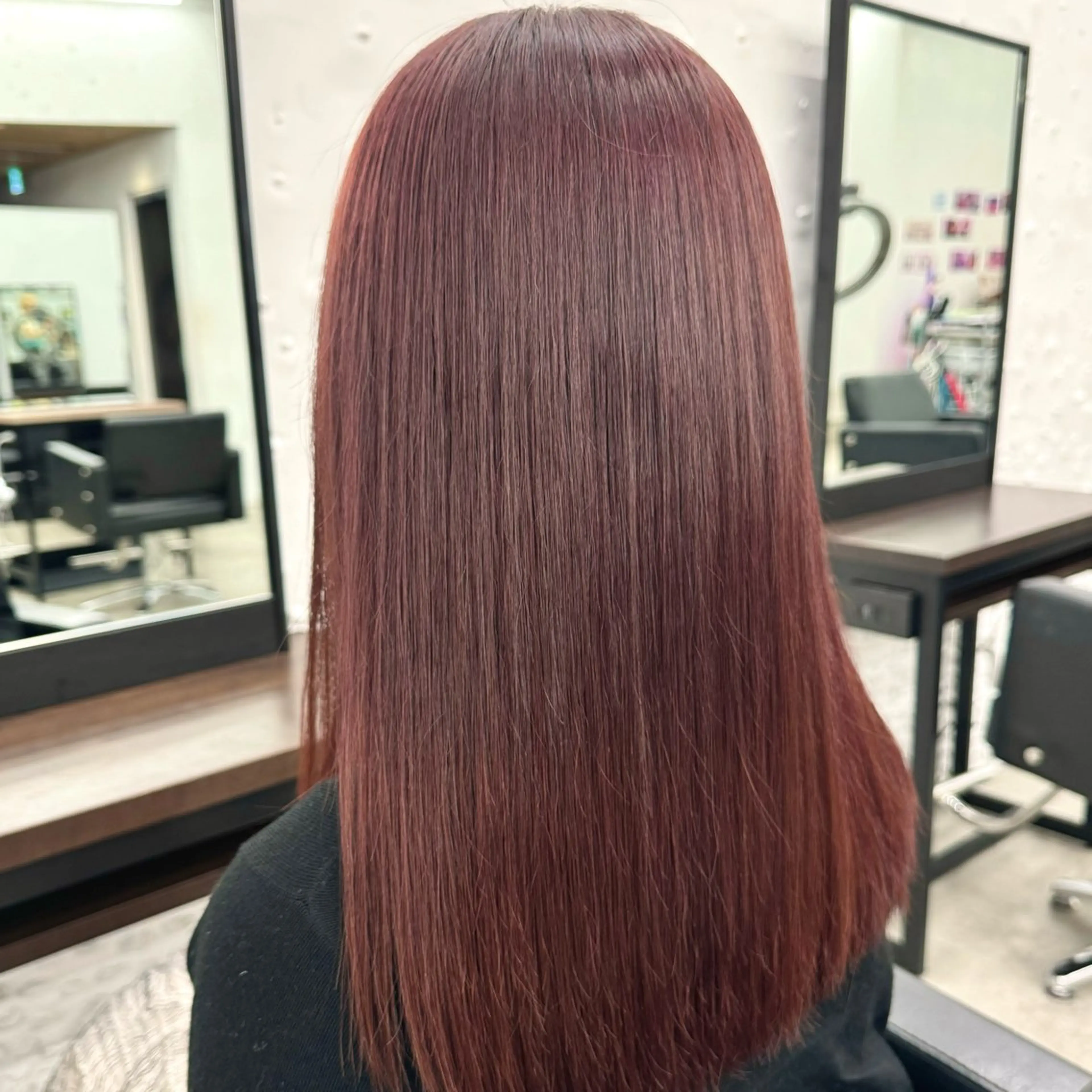 ミディアム カラー ブリーチ カシス ブリーチなしカラー レッドカラー ボブ/レイヤー/ 艶髪/HANA💗のヘアスタイル