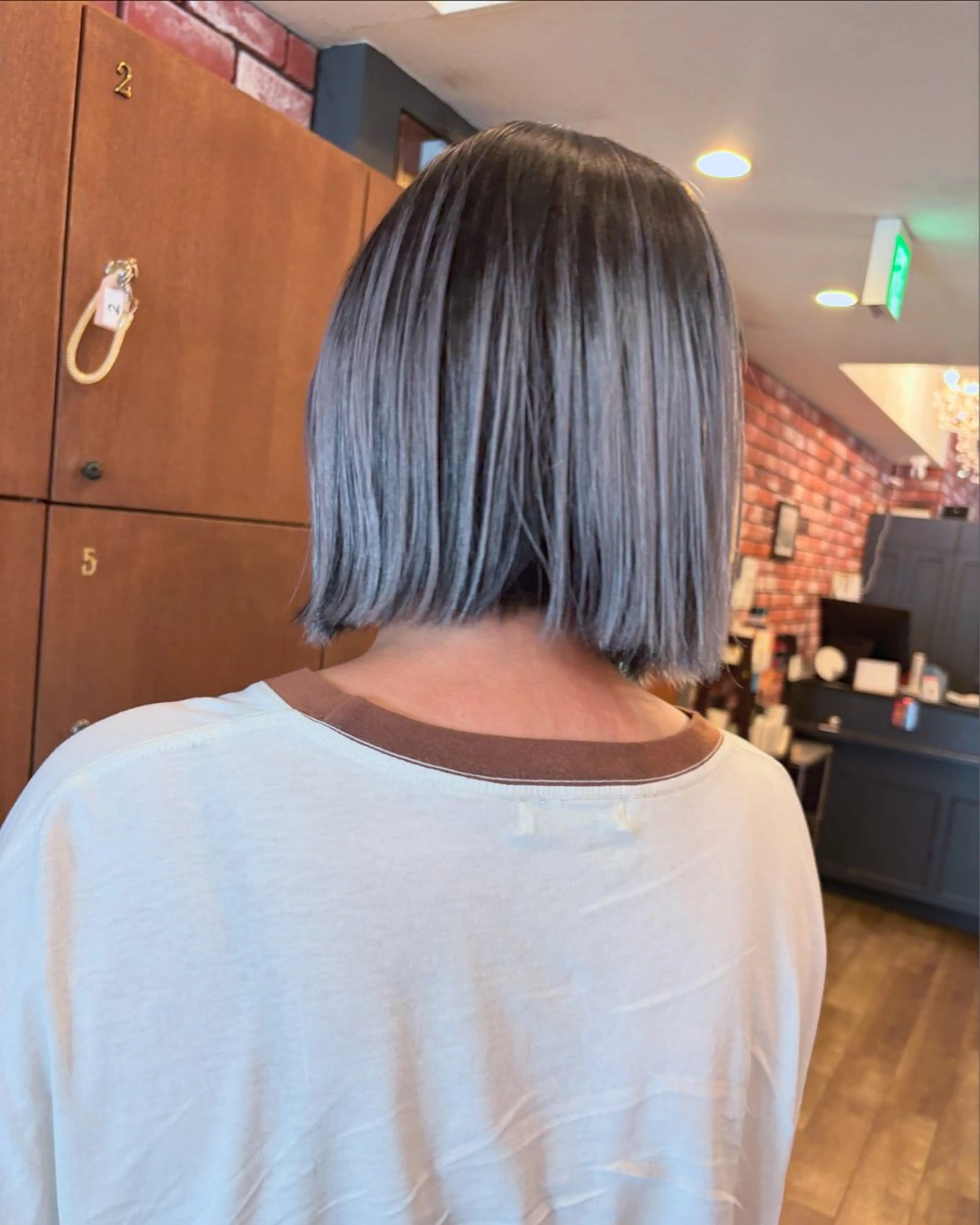 ミディアム カラー カット ヘアカラー トリートメント ロイヤルスイート所属・眞壁 華子のヘアスタイル
