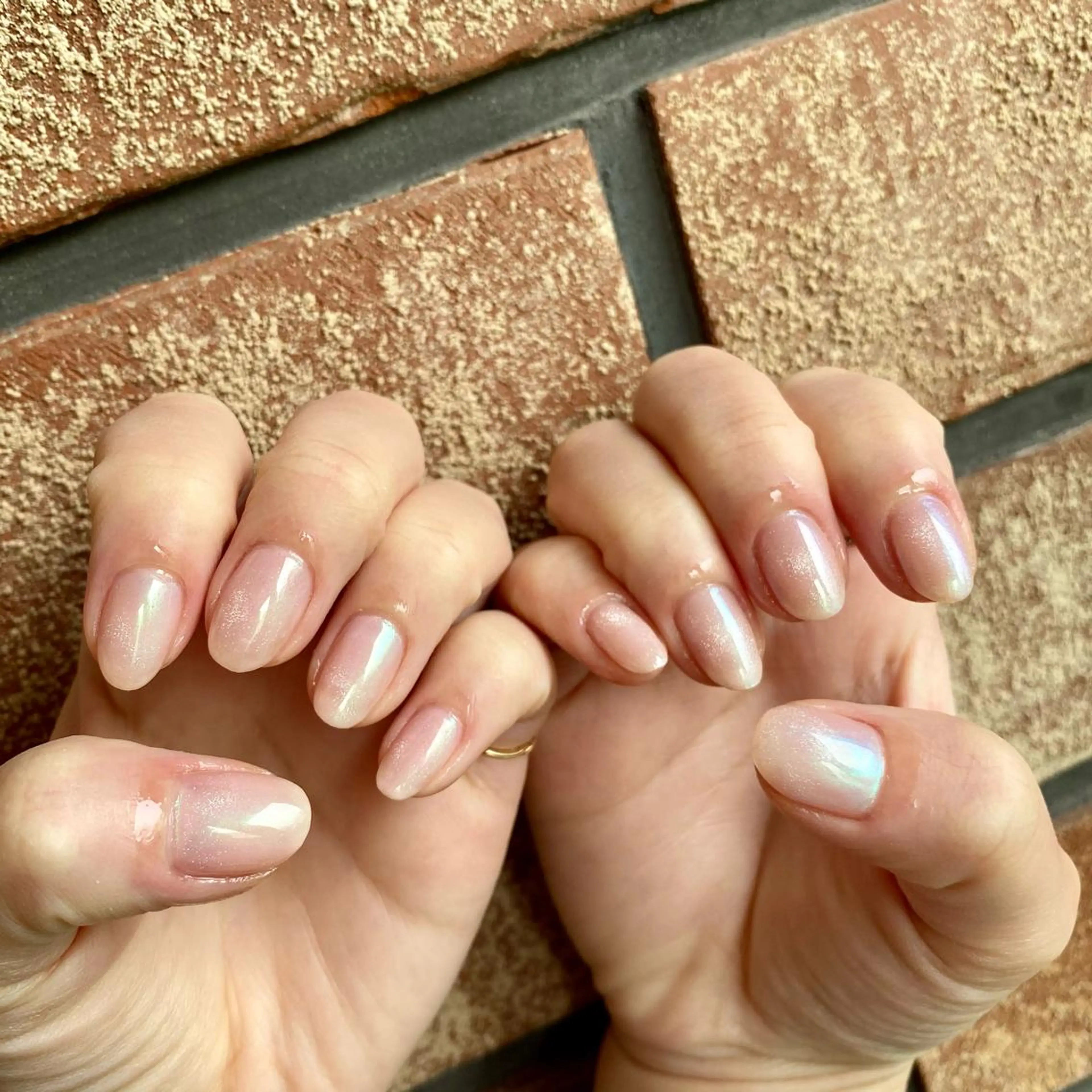 ネイル ブルー マグネットネイル ミラーネイル ピンク Meviy所属・Meviy （メヴィー）のマツエク・マツパデザイン