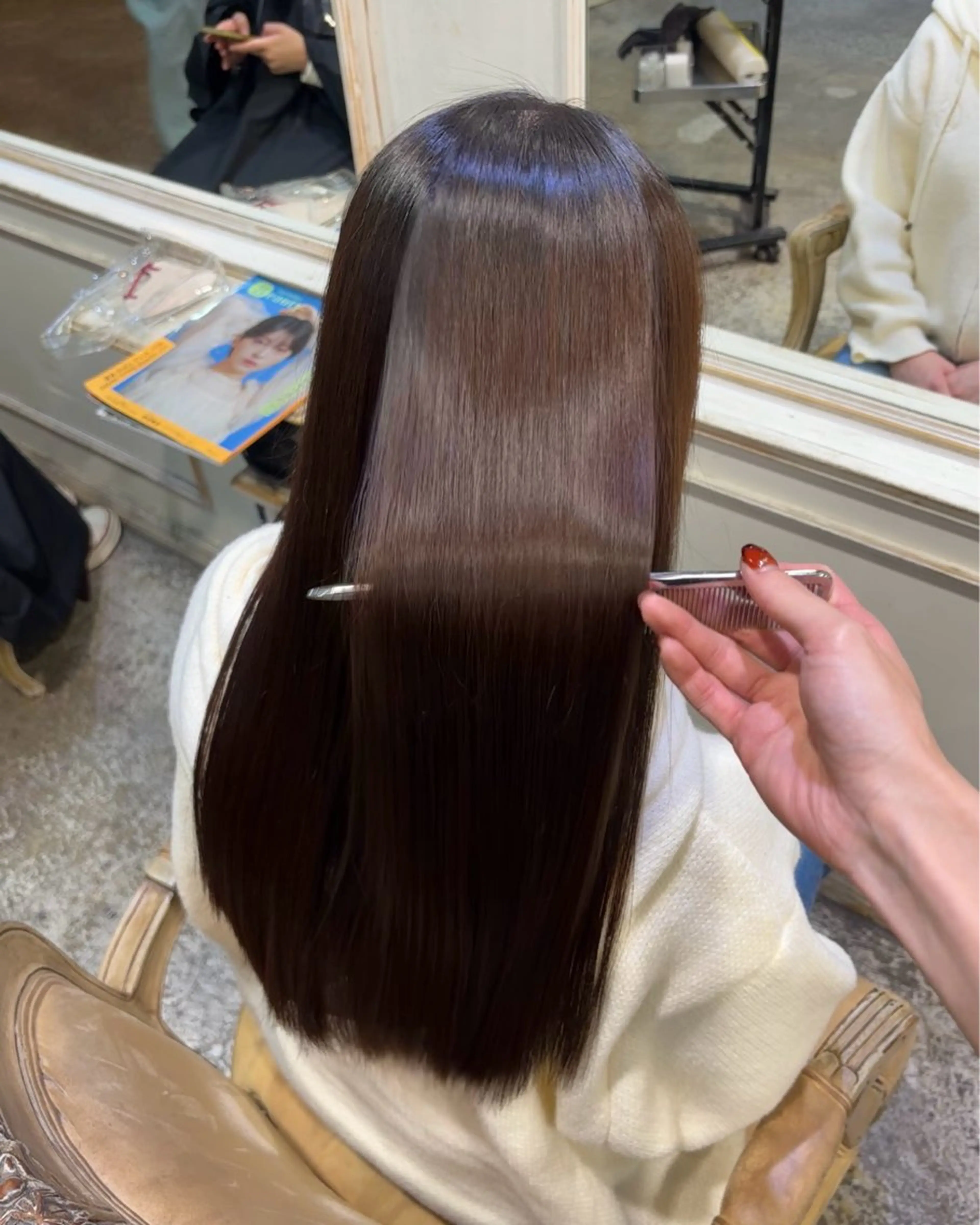 ロング ヘアカラー トリートメント 透明感カラー💙 髪質改善✨タイガ✨のヘアスタイル