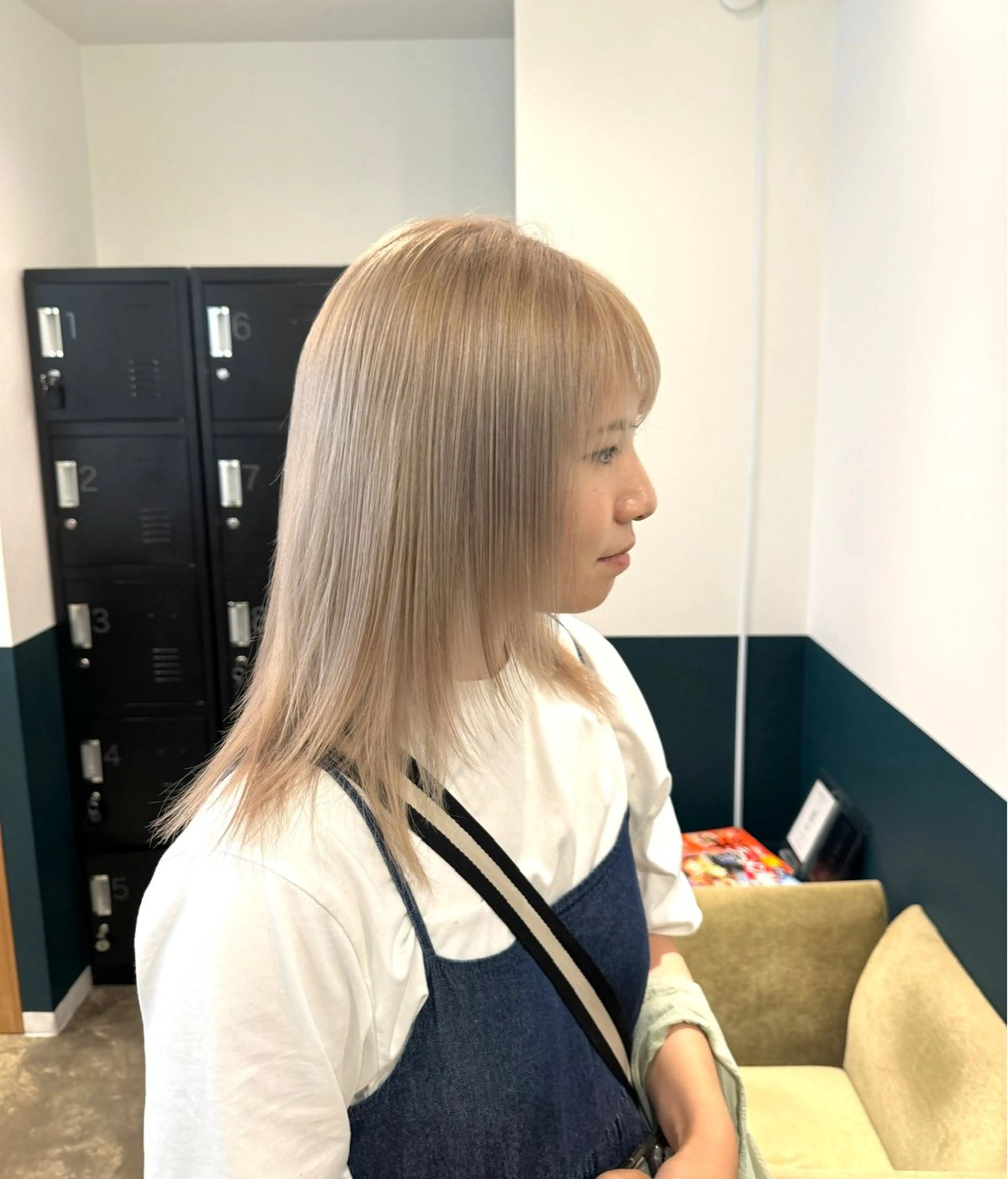 セミロング カラー ベージュカラー ホワイトベージュ レイヤーカット カット ヘアカラー 聖斗 /ハイトーン/パーマのヘアスタイル