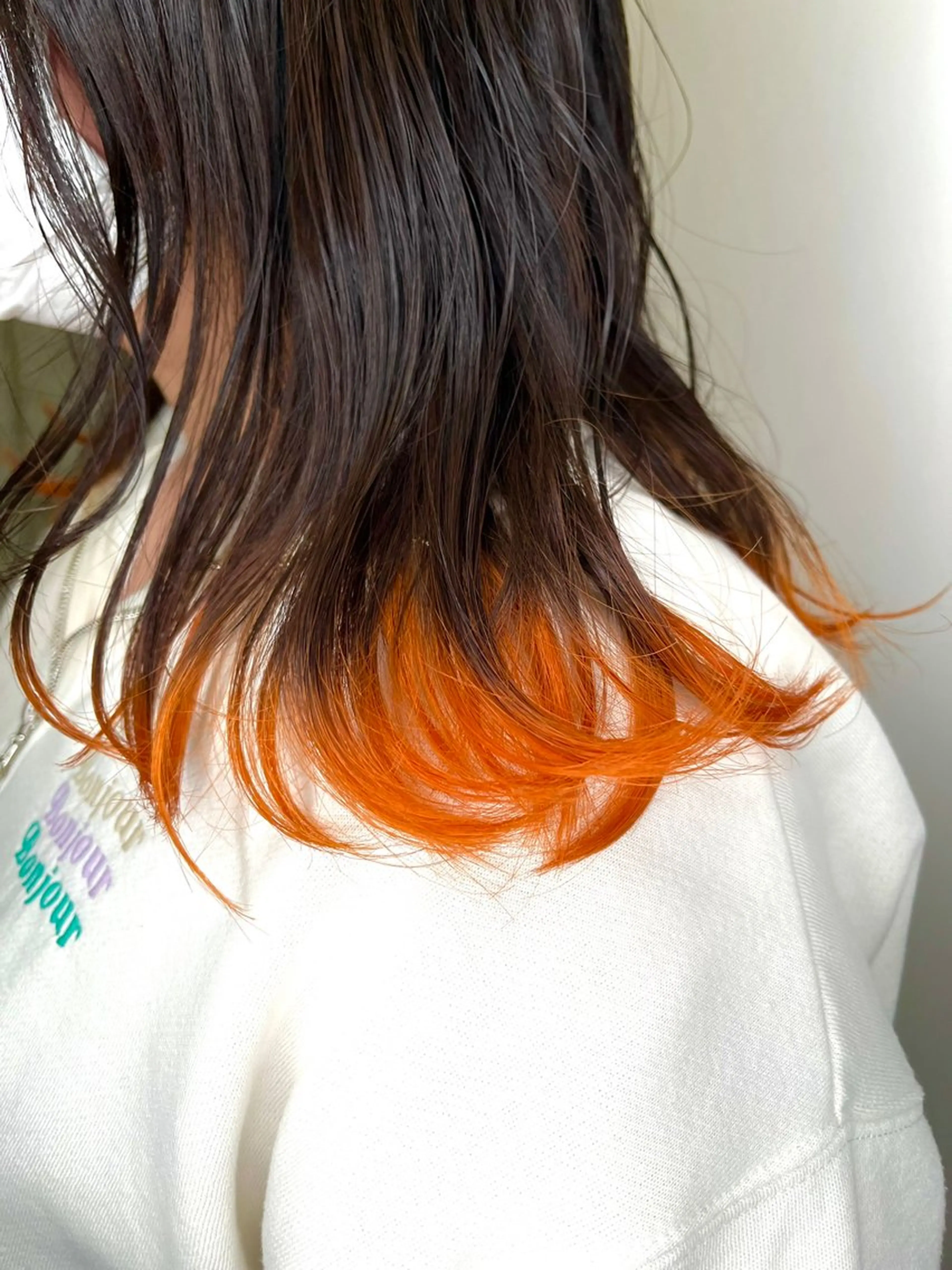 ミディアム カラー ブリーチ オレンジ ヘアカラー ドアベルヘアリビング所属・モデル募集中 🎗️🫧加藤志保のヘアスタイル