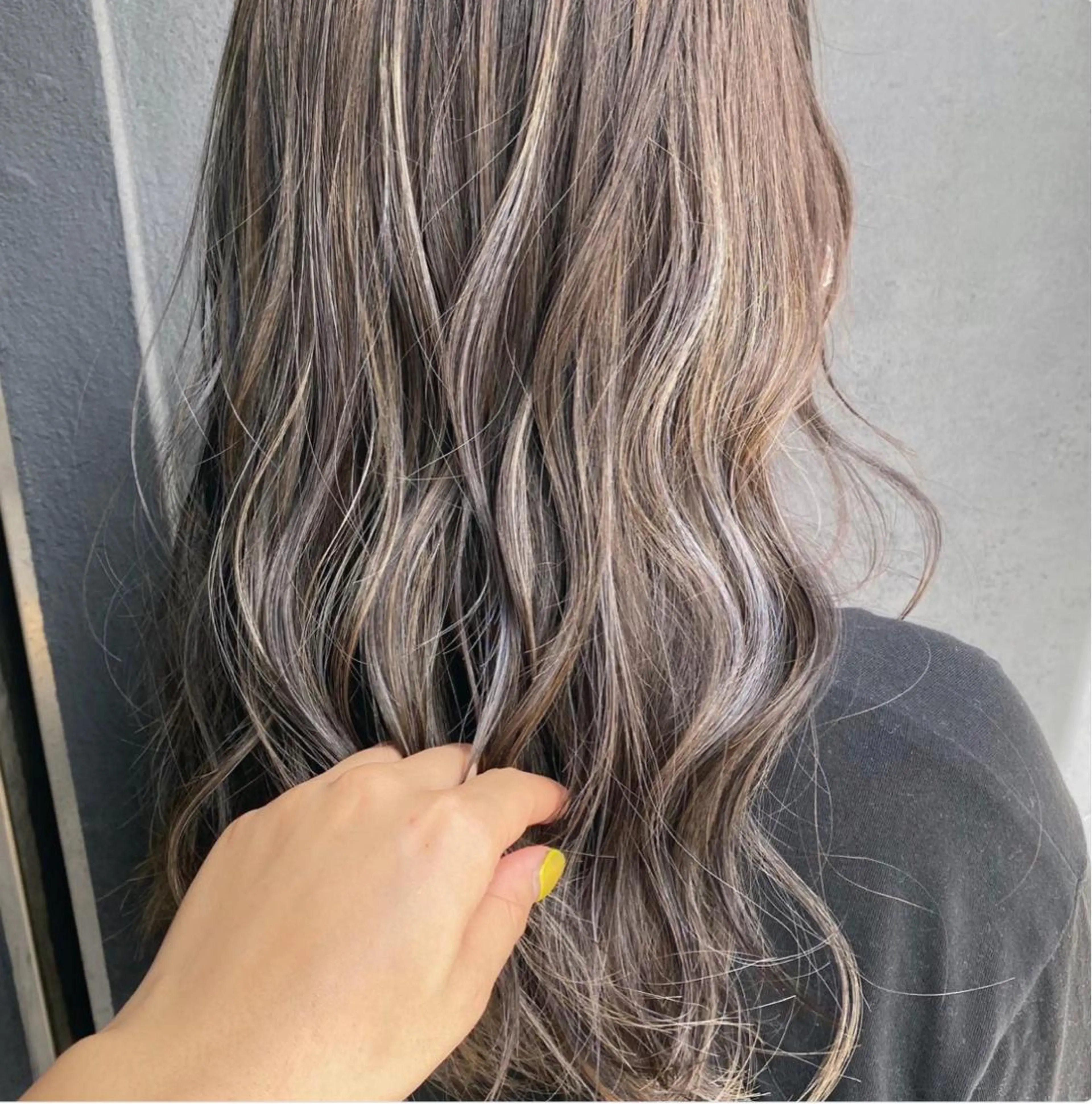 ロング カラー ヘアカラー トリートメント TRUCK トラックのヘアスタイル