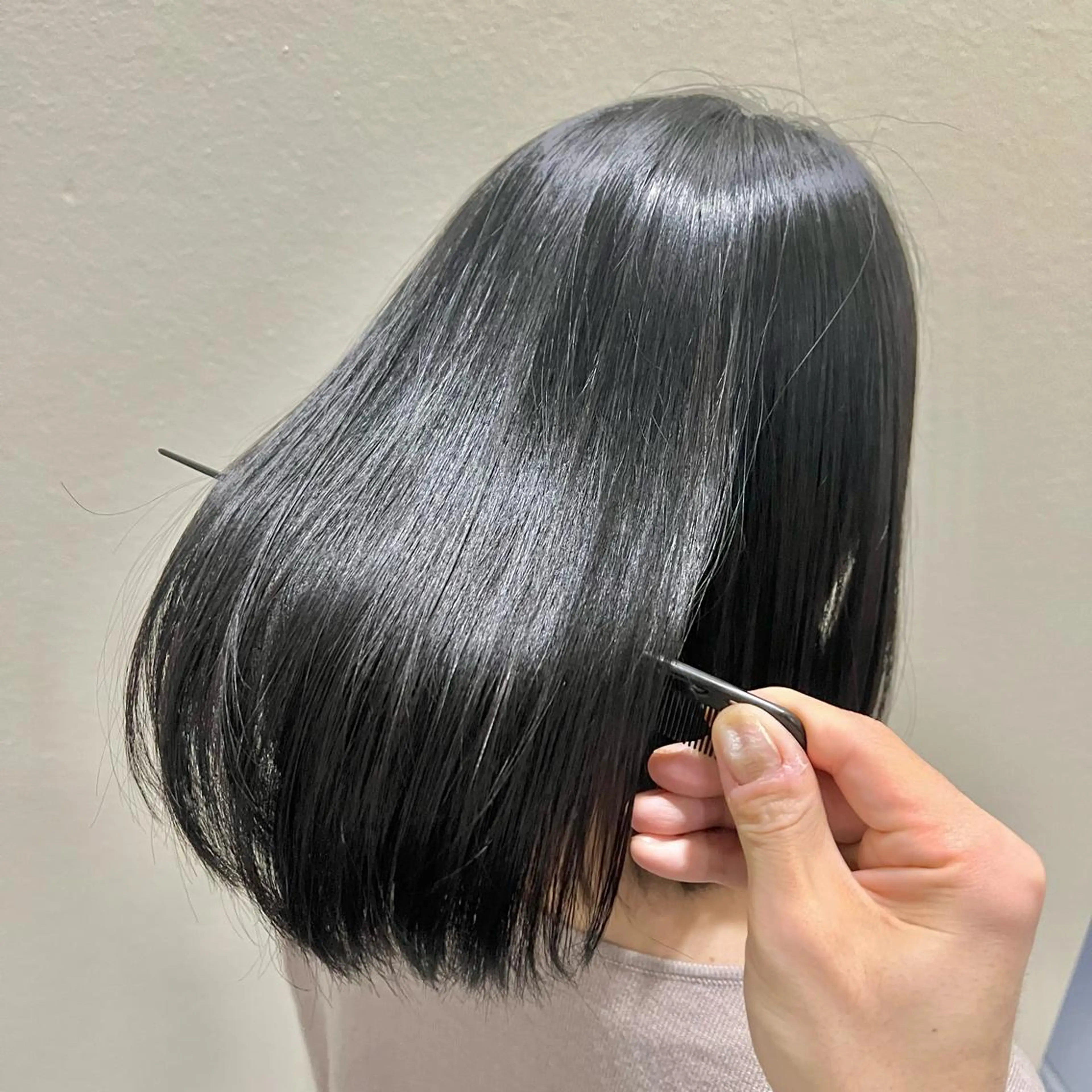 ミディアム パーマ ミディアムパーマ 縮毛矯正 ストレートパーマ スパークヘア所属・大人女性の縮毛矯正/ お手入れ簡単/馬渕樹のヘアスタイル