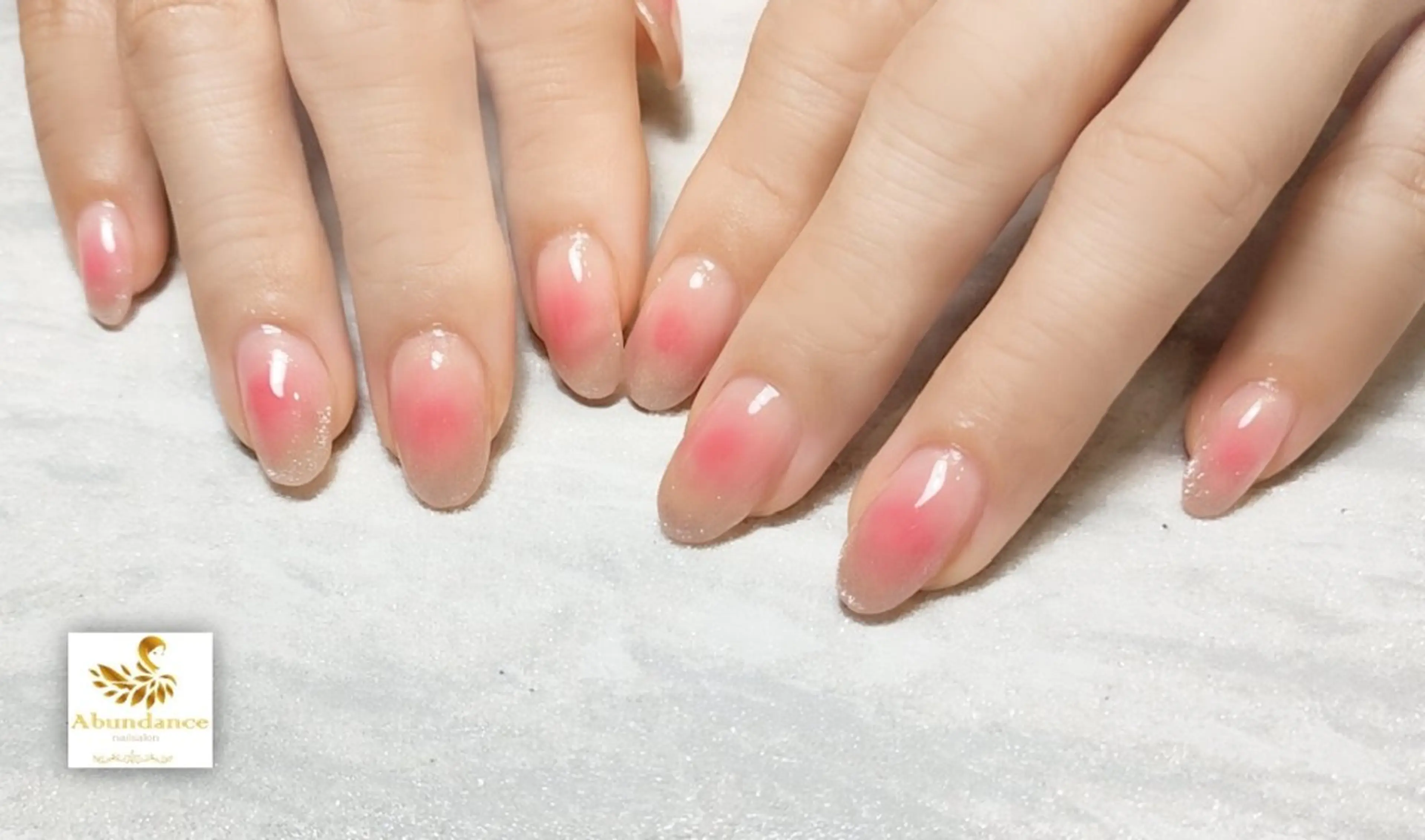 ネイル チークネイル ハンドネイル 綺麗めネイルはお任せ Abundancesのネイルデザイン