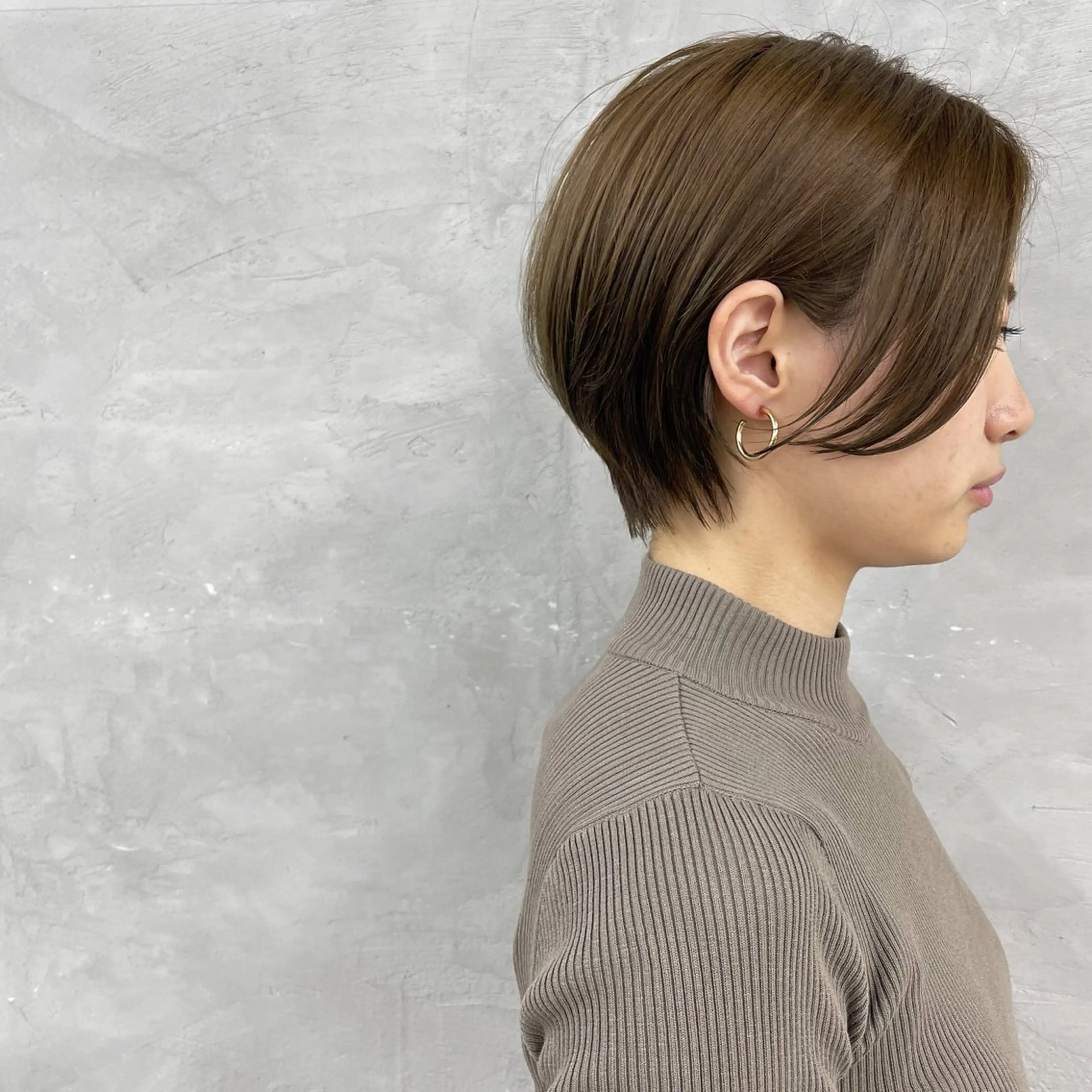 ショート カラー ハンサムショート アッシュ ベージュカラー ショートヘア カット ヘアカラー トリートメント 田畑 智規のヘアスタイル