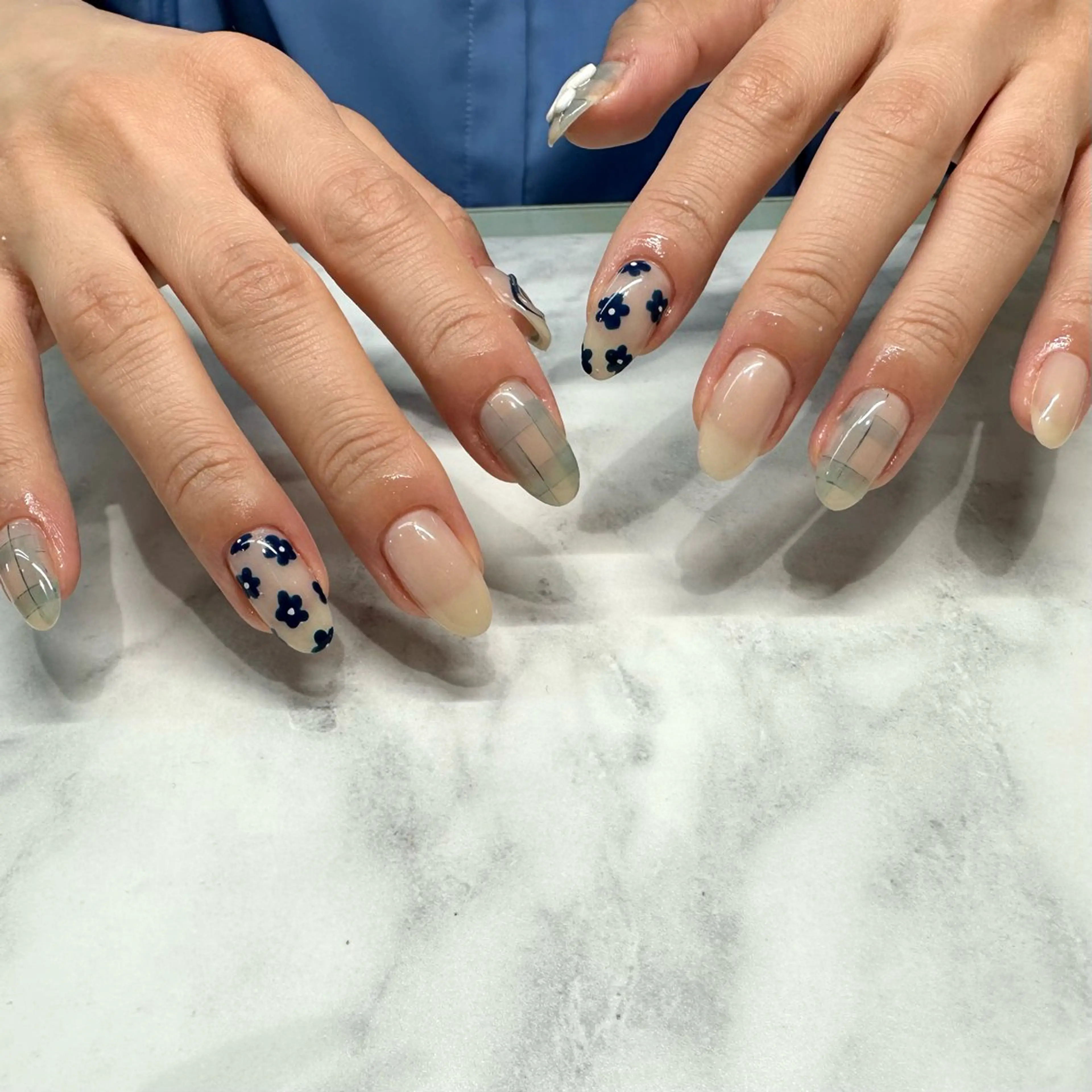 ネイル ハンドネイル Bianca浦和🎀 渋谷のネイルデザイン