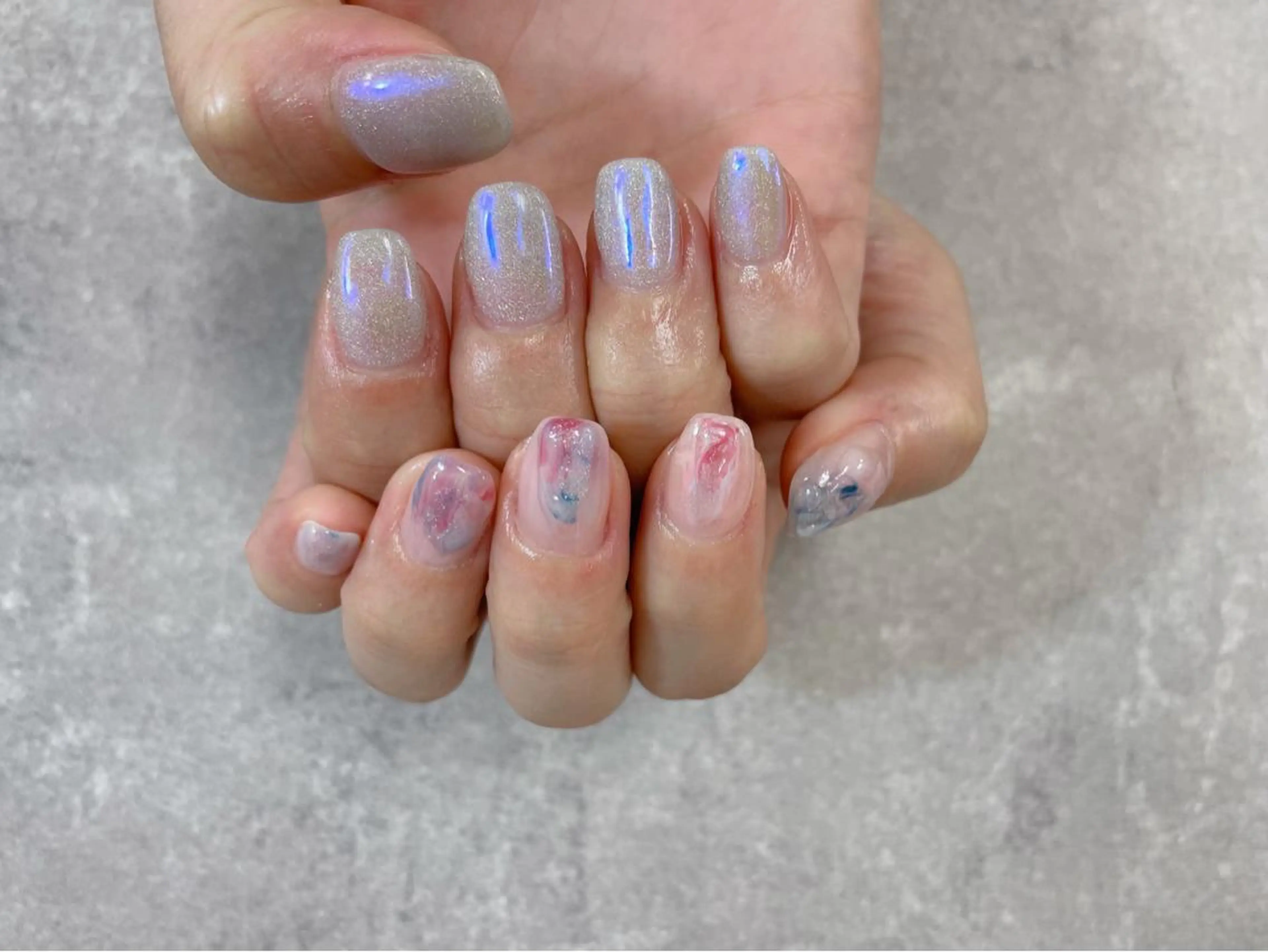 ネイル オーロラネイル マグネットネイル ニュアンスネイル ぷっくりネイル ハンドネイル foglia❁﻿. ⌇﻿imamuraのネイルデザイン