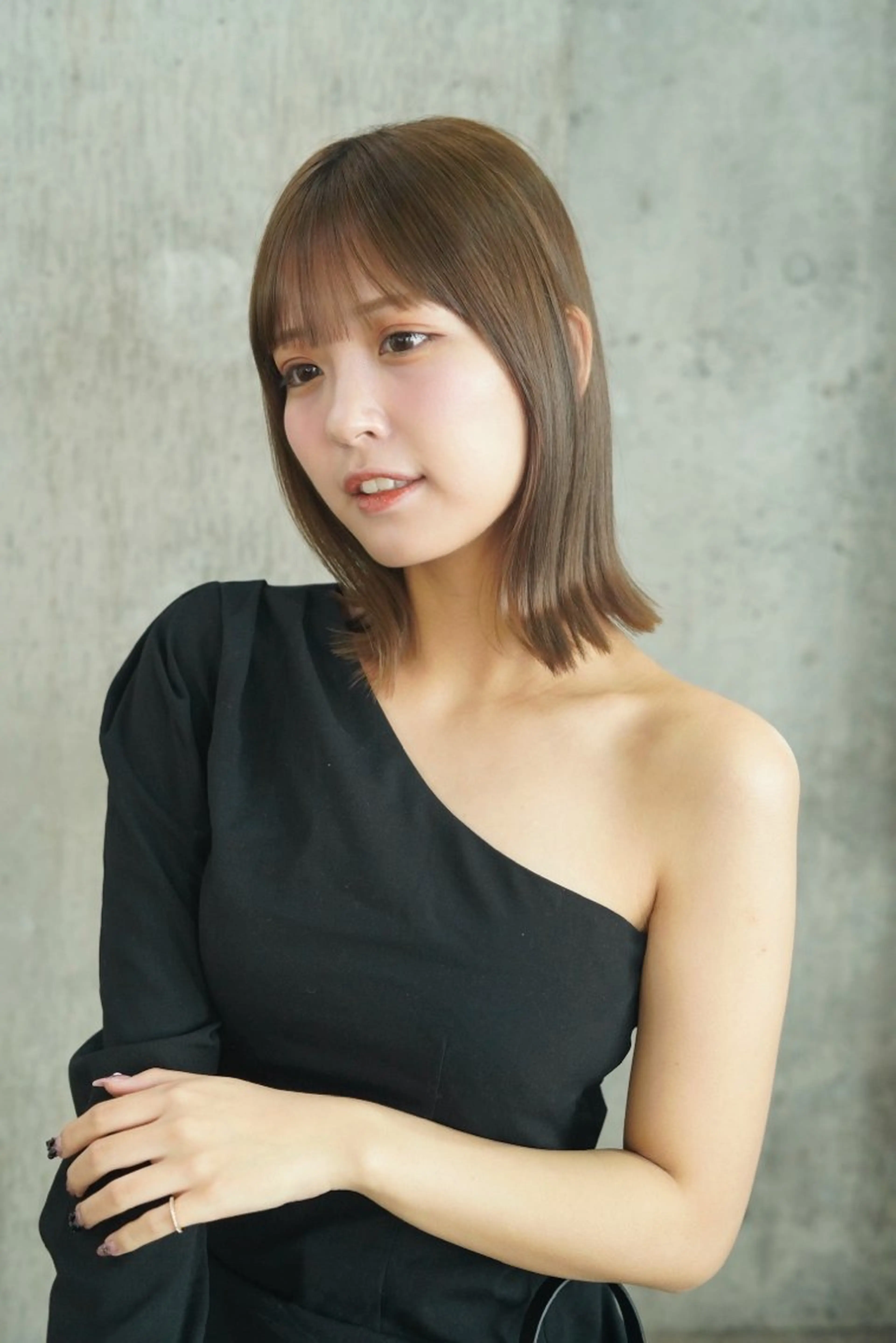 ミディアム カット ヘアカラー ✨くびれヘア 透明感カラー✨のヘアスタイル
