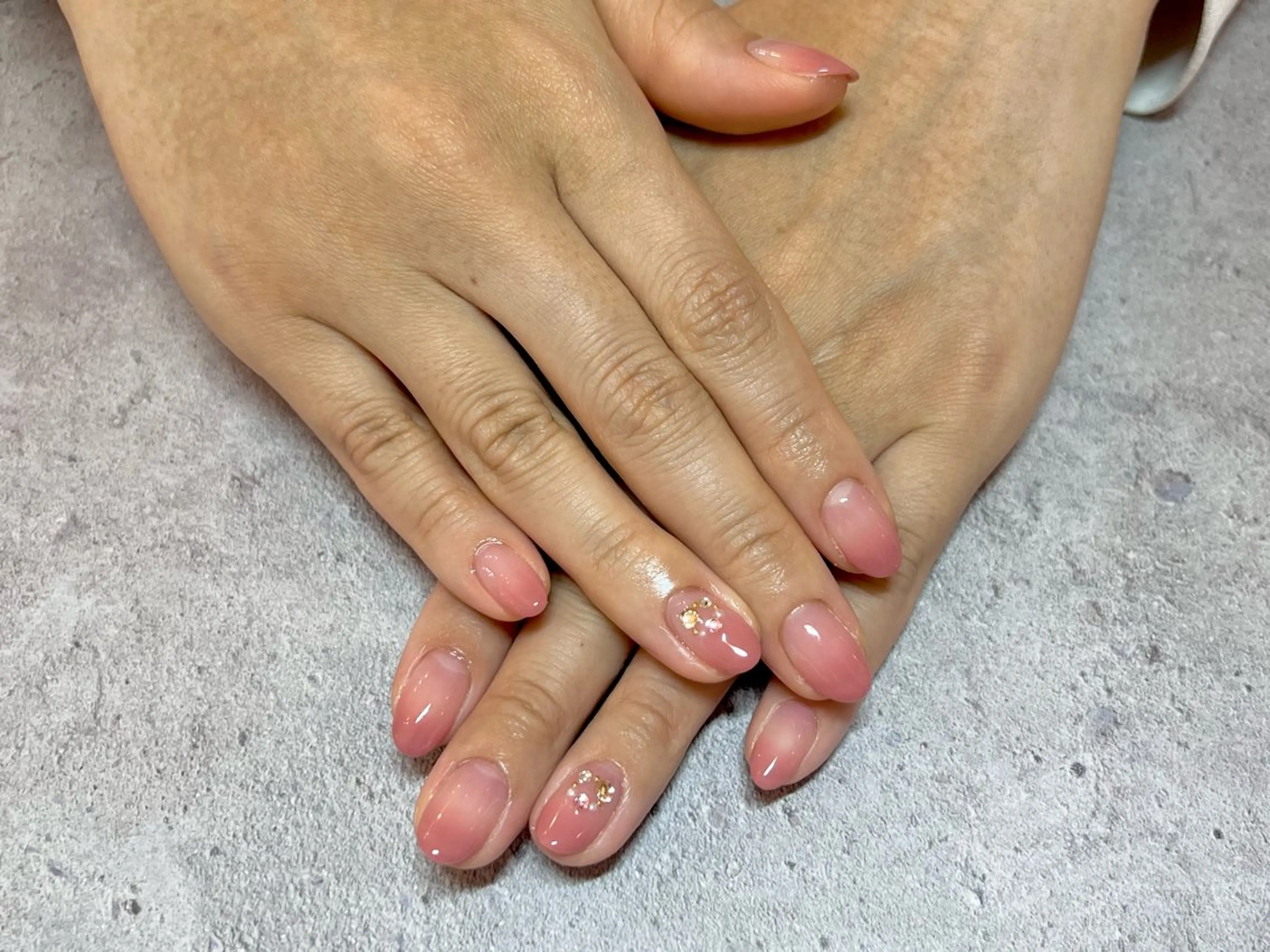 カラー 内藤 桜子のネイルデザイン