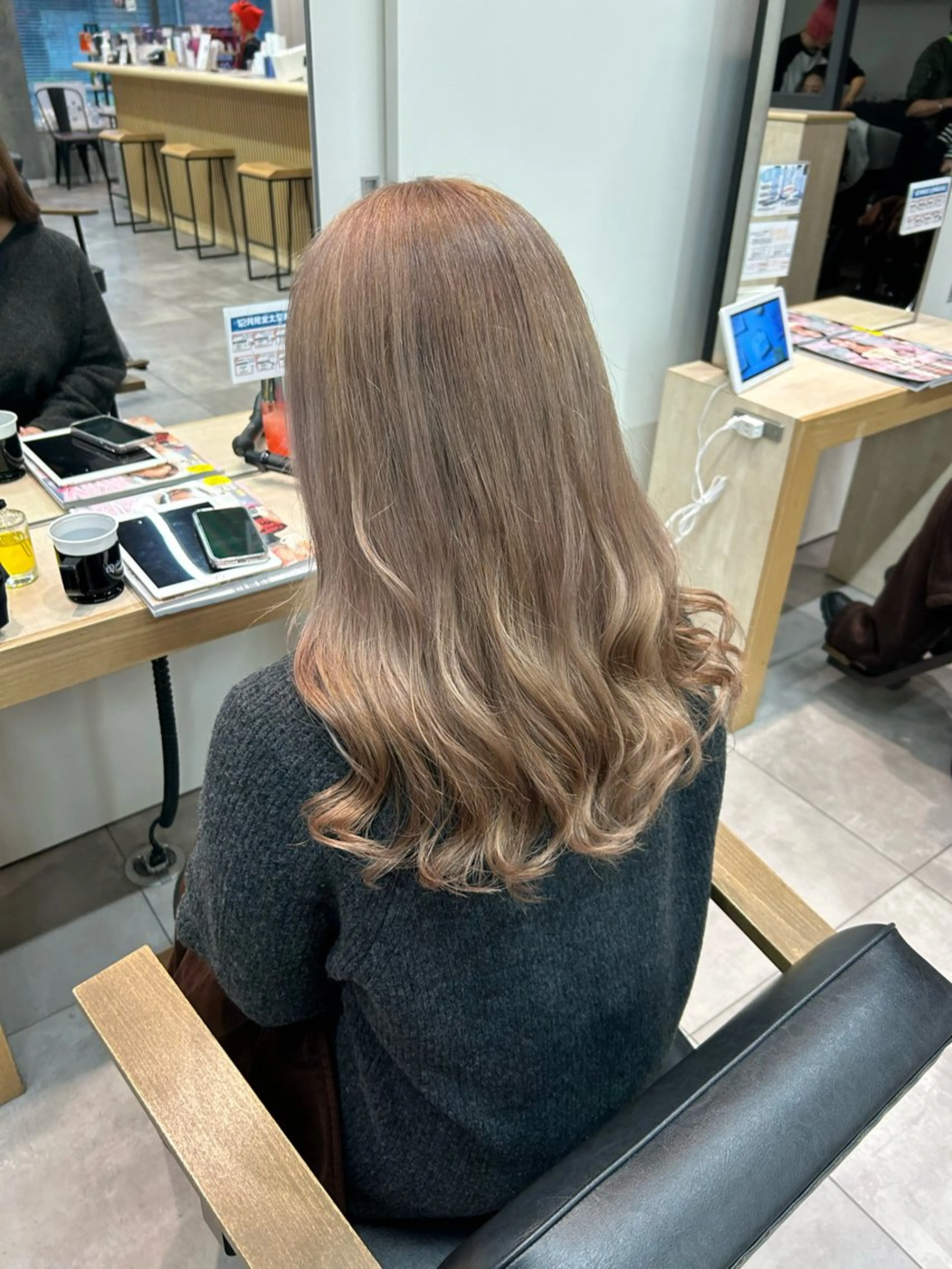 ミディアム ヘアカラー ショート・ボブ 🌈chinaのヘアスタイル