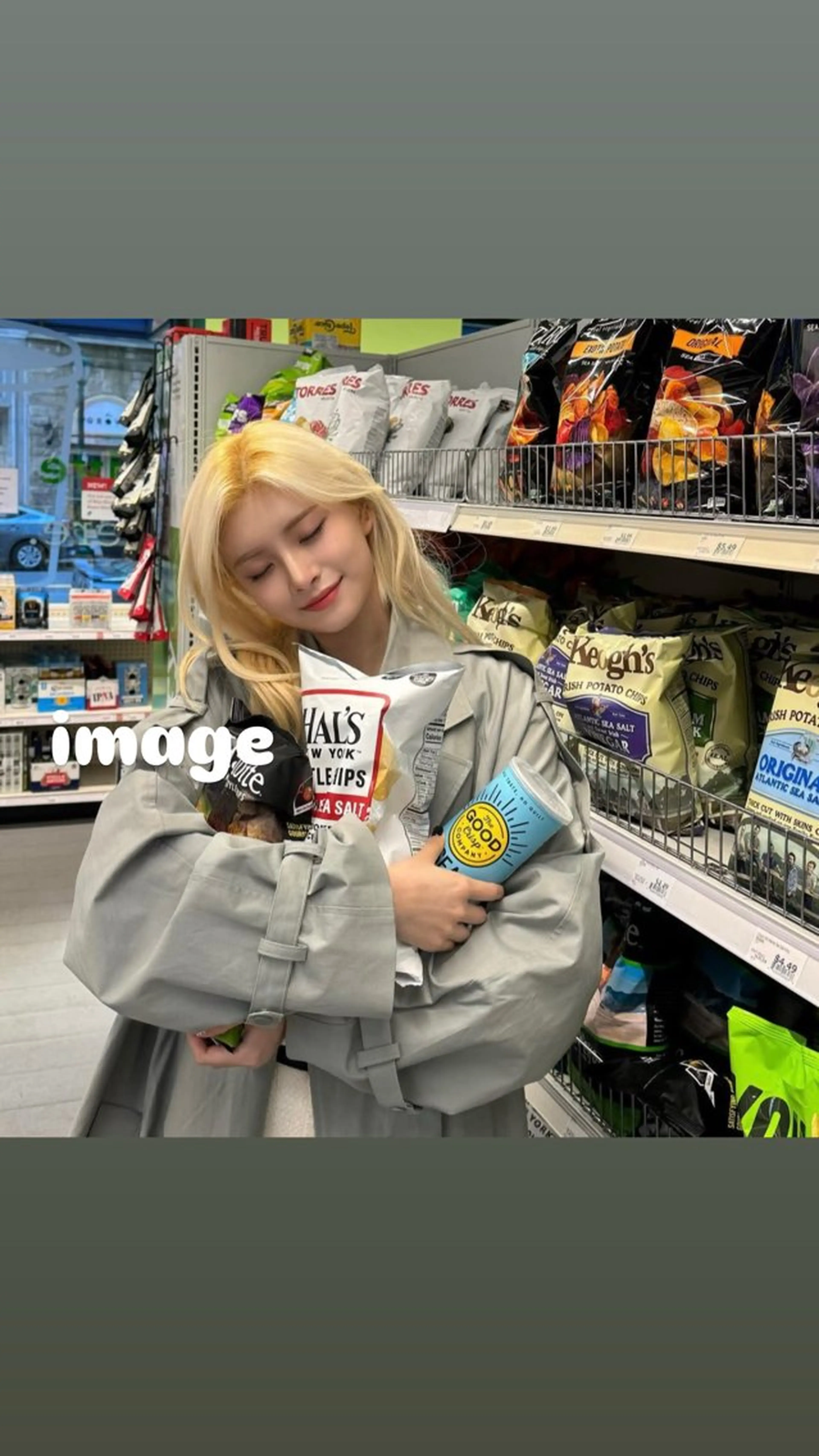 ロング カラー ブロンド ハイトーンカラー くびれヘア 韓国風ヘア レイヤーカット カット ヘアカラー トリートメント 北村 優斗のヘアスタイル