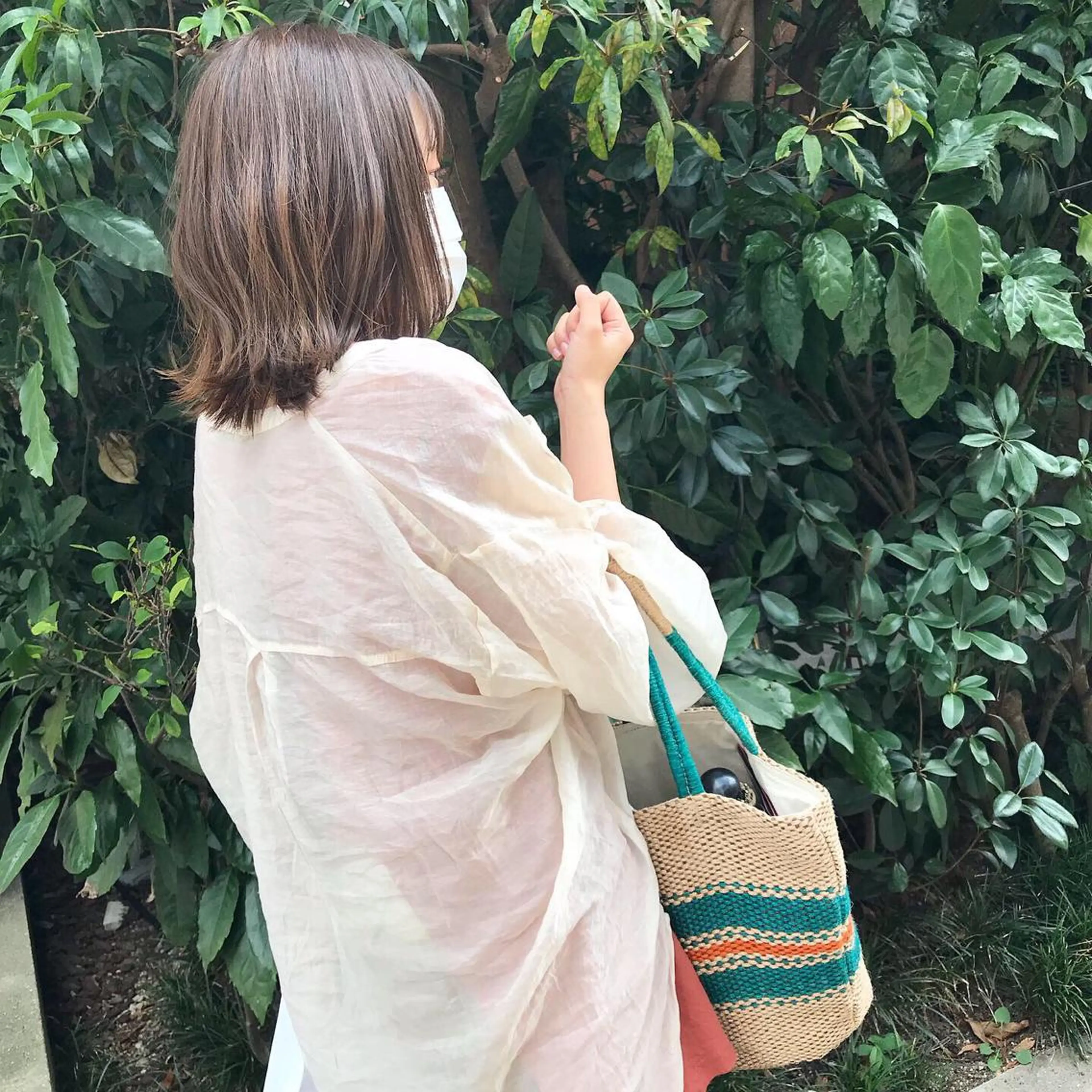 ミディアム カラー ベージュカラー モカベージュ HARUNA🤍 色持ち良いツヤ髪のヘアスタイル