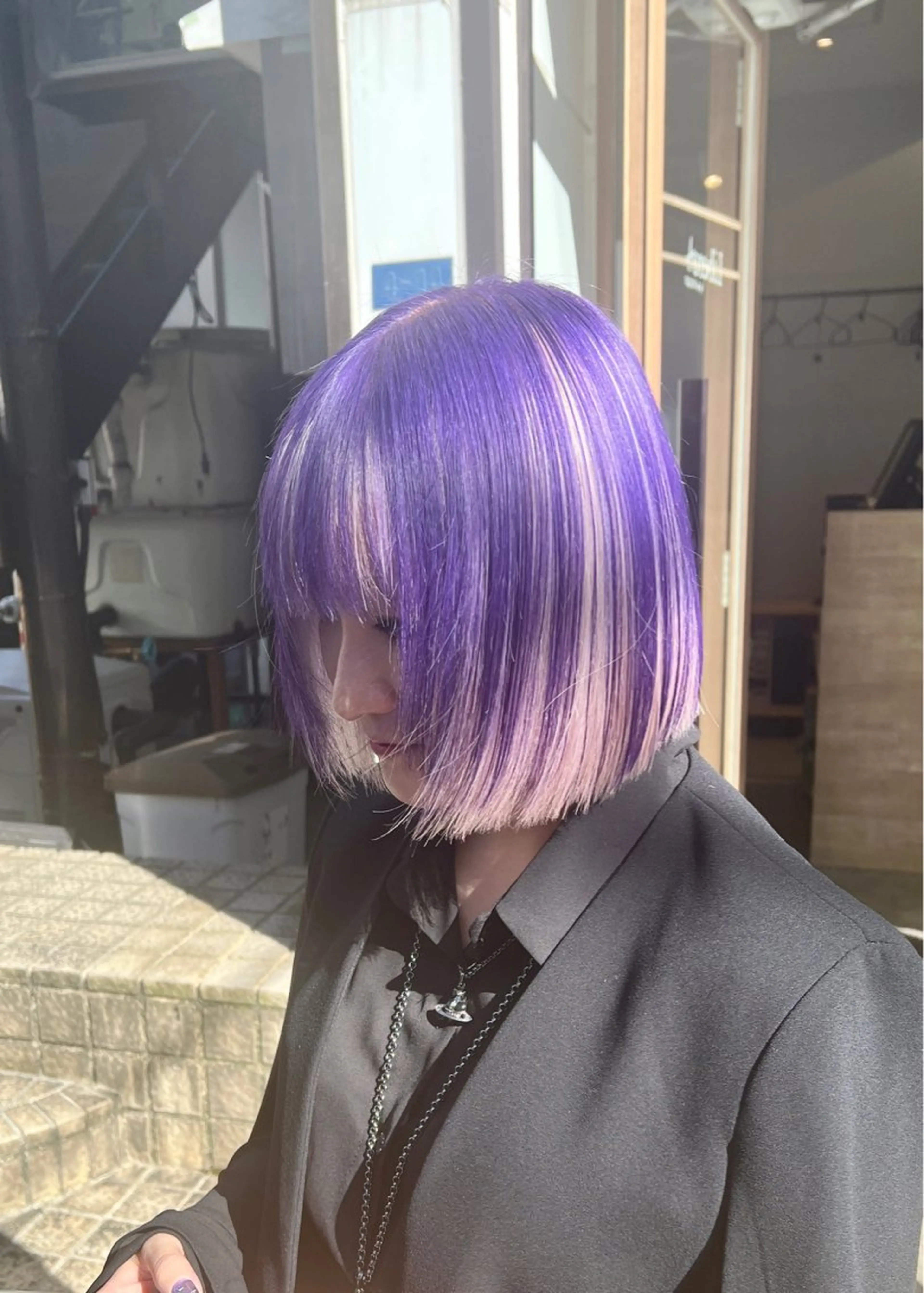 ショート カラー ブリーチ パープルカラー ヘアカラー レイヤー/デザイン カラー岡本智樹のヘアスタイル