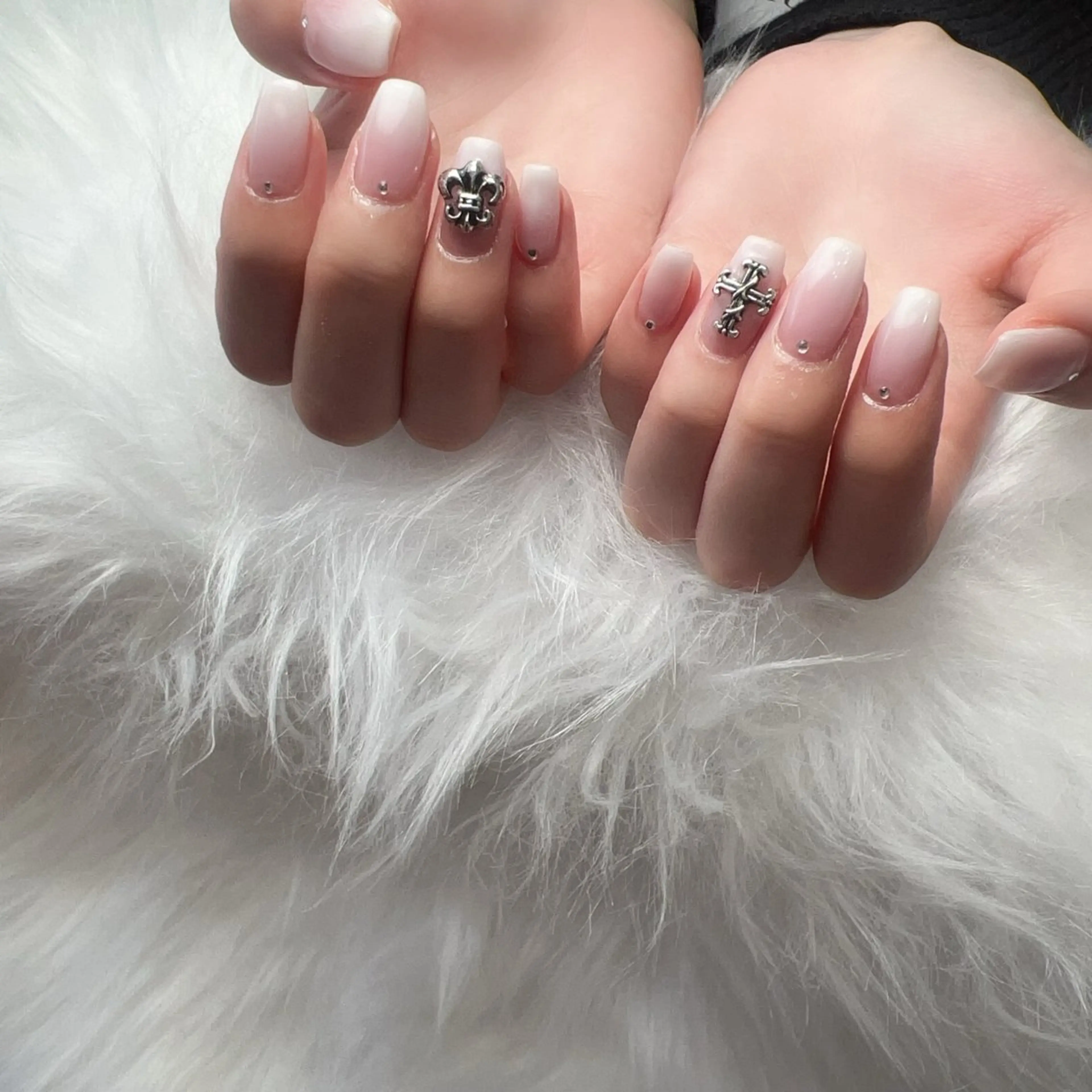 ネイル nailstudio ′ecole所属・nailstudio ′ecoleのネイルデザイン