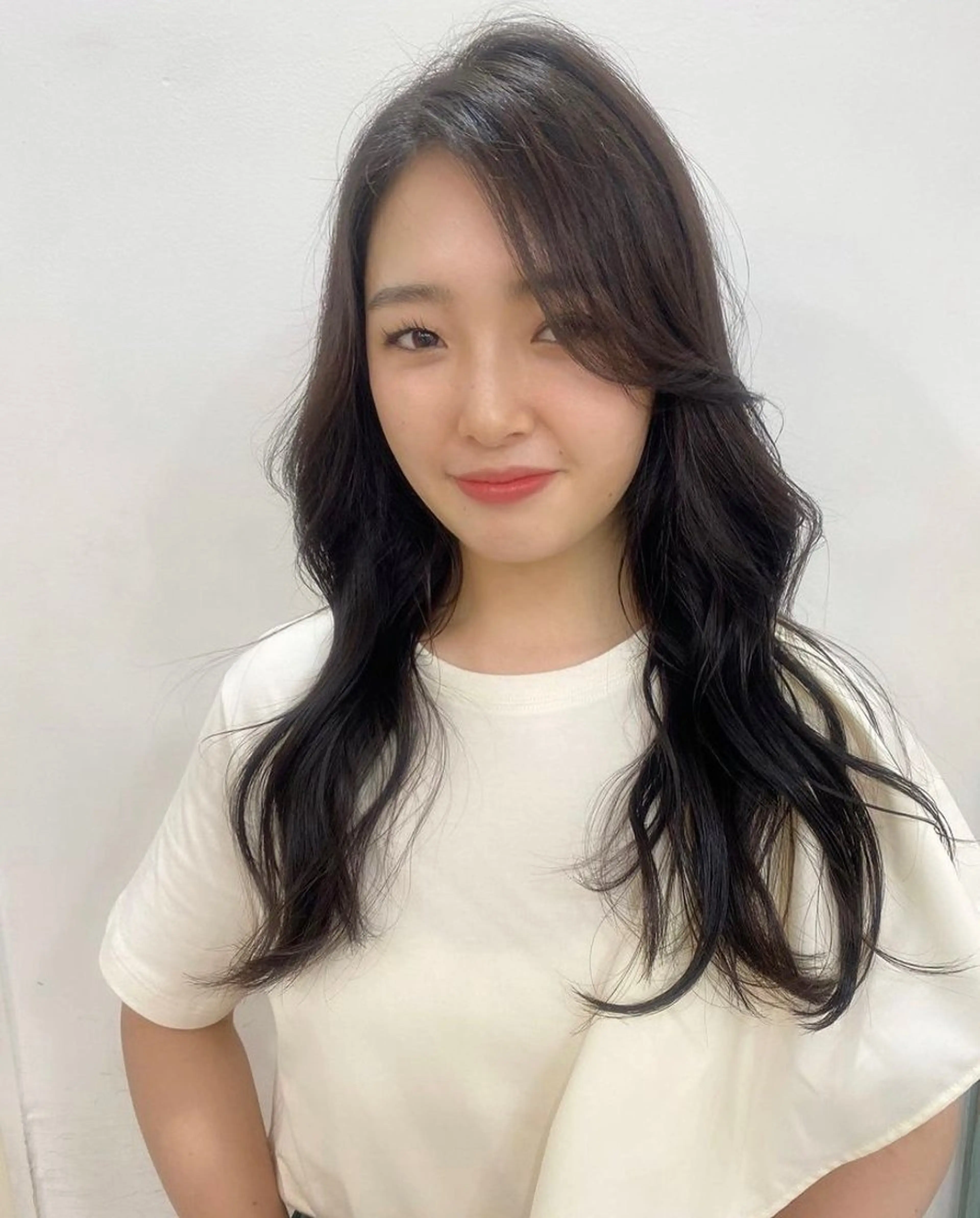 ロング 韓国風ヘア kame🤍 韓国ヘア🇰🇷🖤のヘアスタイル