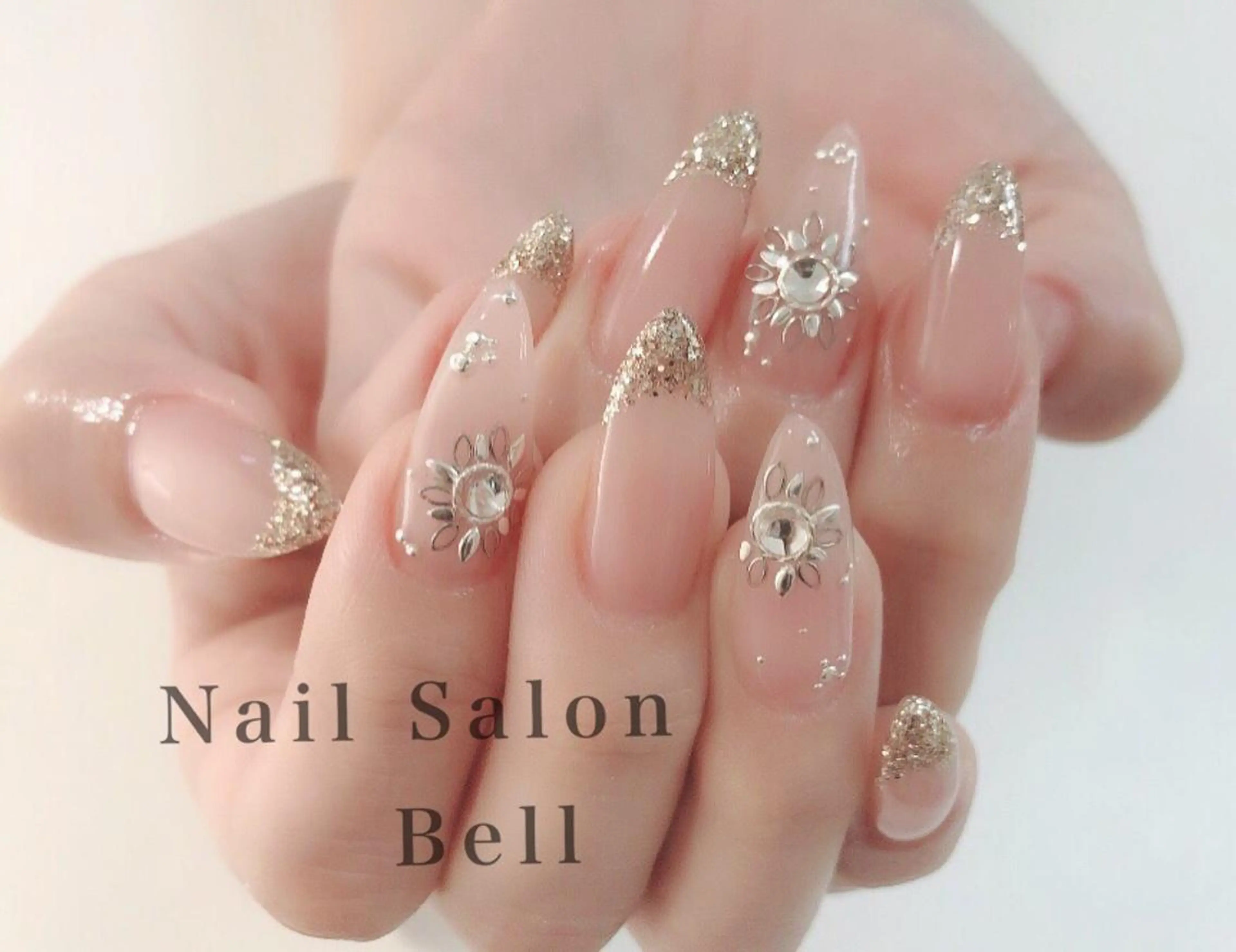 ネイル アートネイル ROI. Ayumi.のネイルデザイン