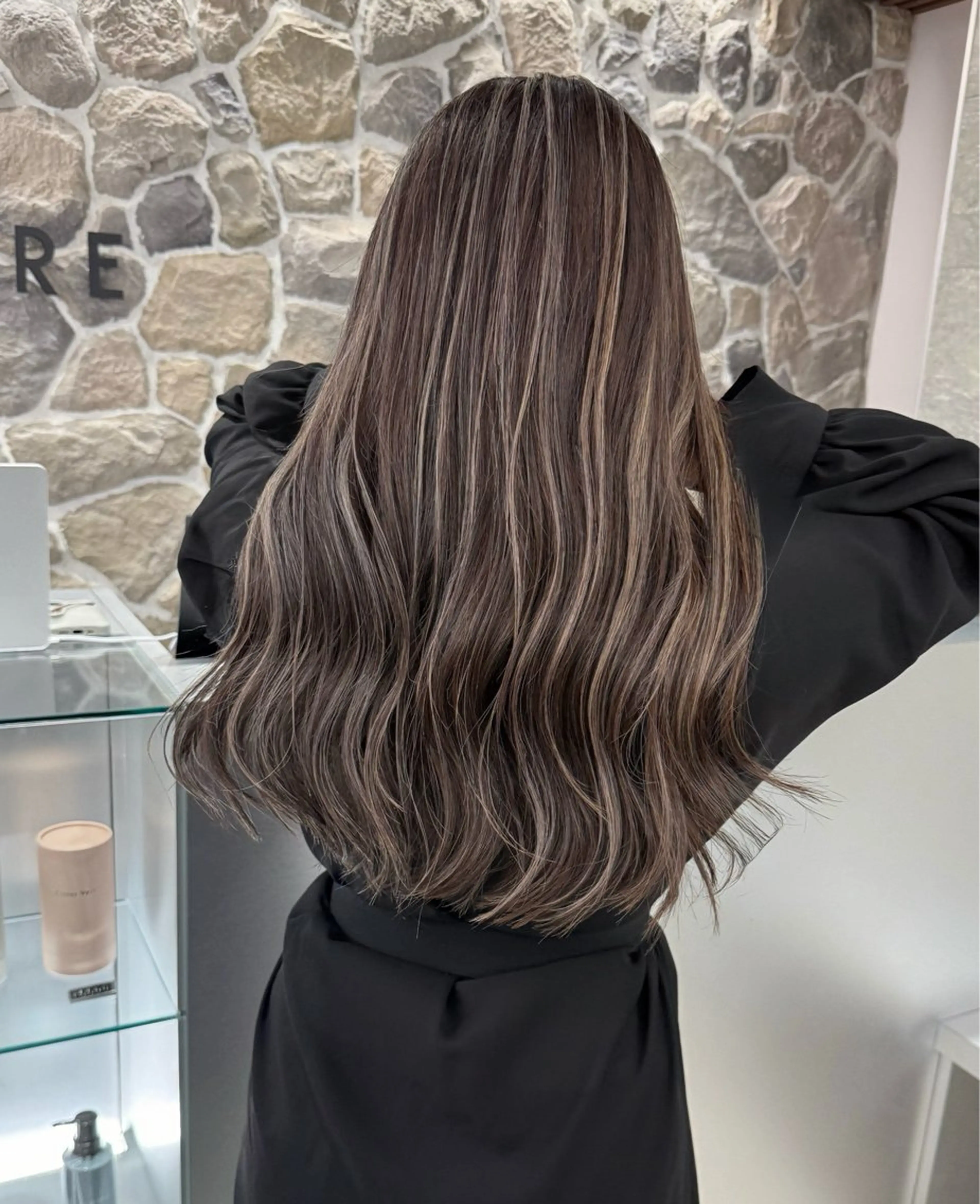 ロング ヘアカラー 🇺🇸ルミナ🔥 外国人風ハイライトのヘアスタイル